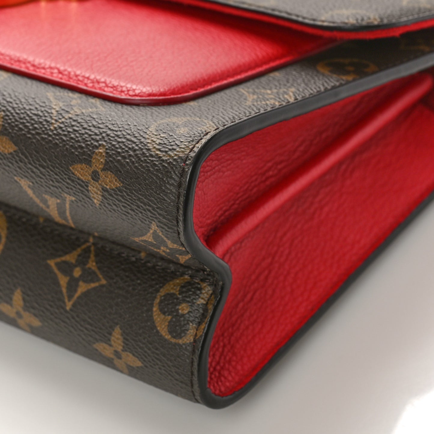 Monogram Victoire Cherry