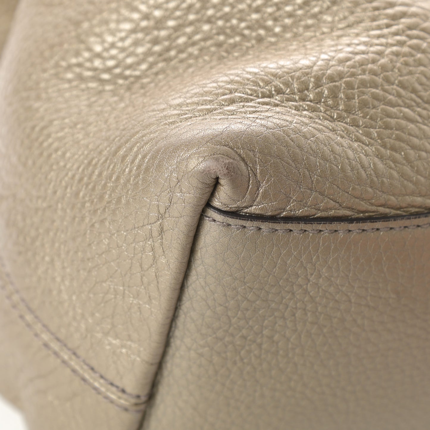 Metallic Pebbled Calfskin Medium Soho Chain Shoulder Bag Golden Beige