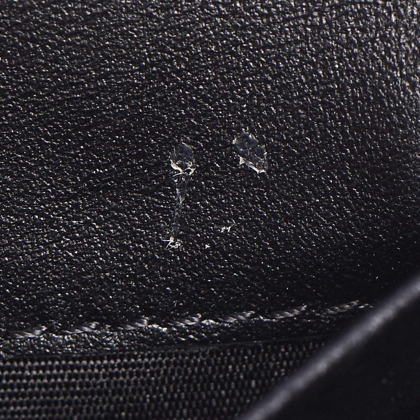 Visetos Large Patricia Wallet On Chain Black