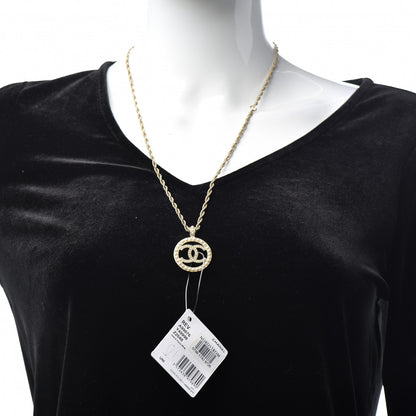 Chanel Pearl CC Round Pendant Necklace Gold 2 of 5