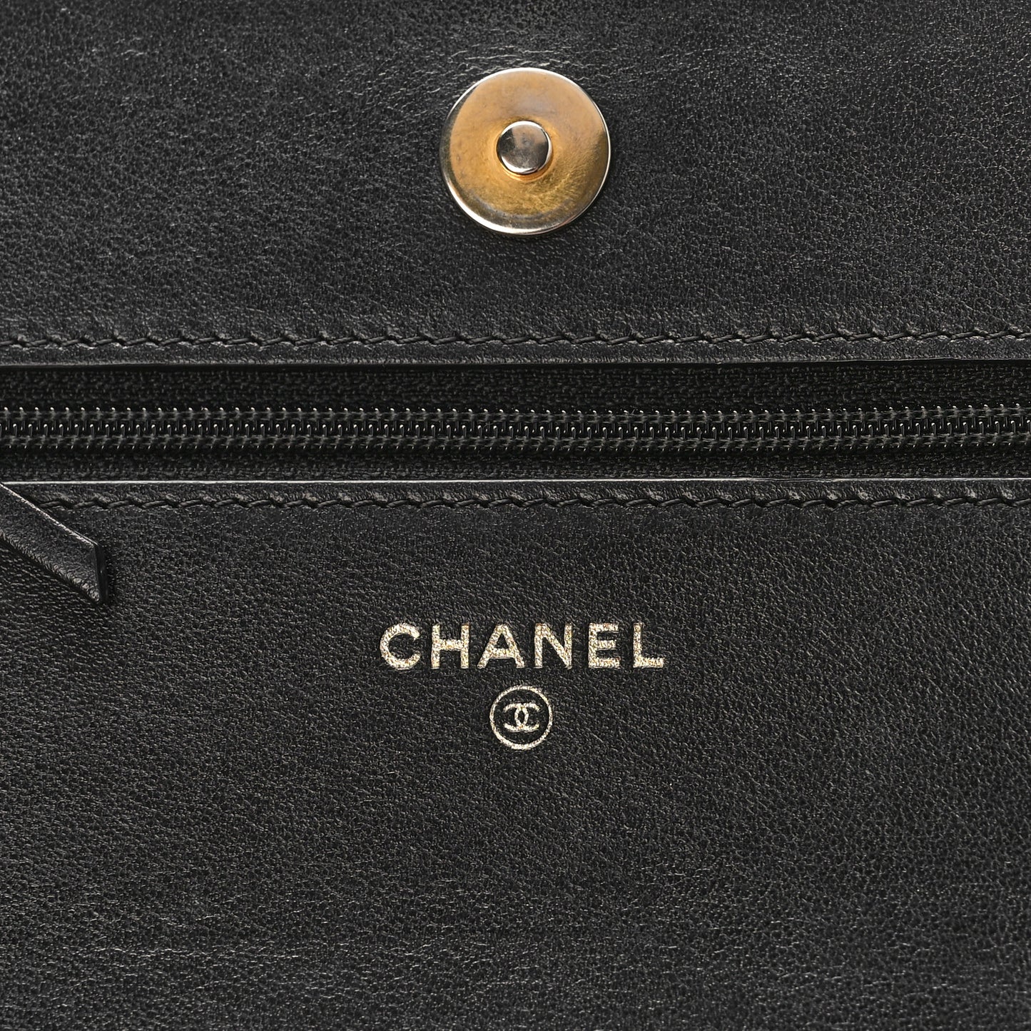 Caviar Chevron Quilted Boy Wallet On Chain WOC Black