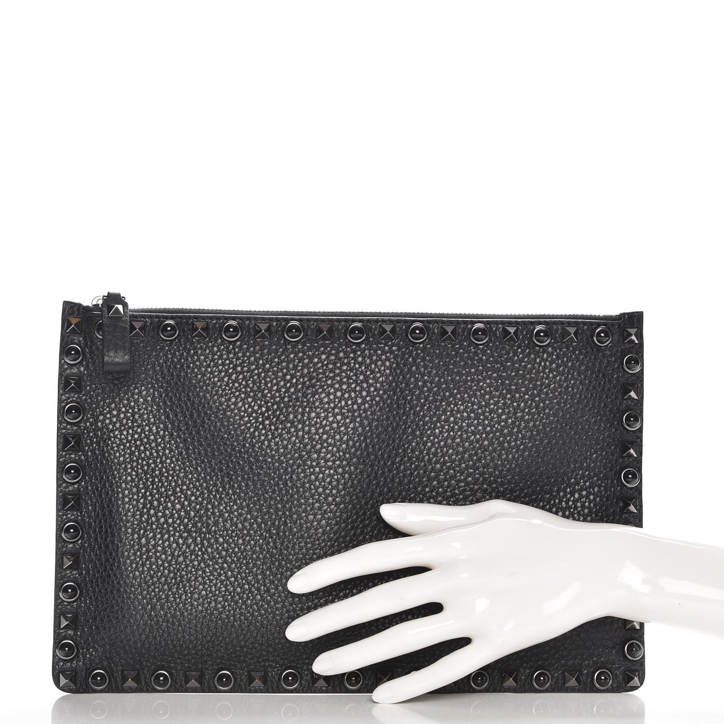 Pebbled Calfskin Onyx Large Rockstud Rolling Zip Pouch Black