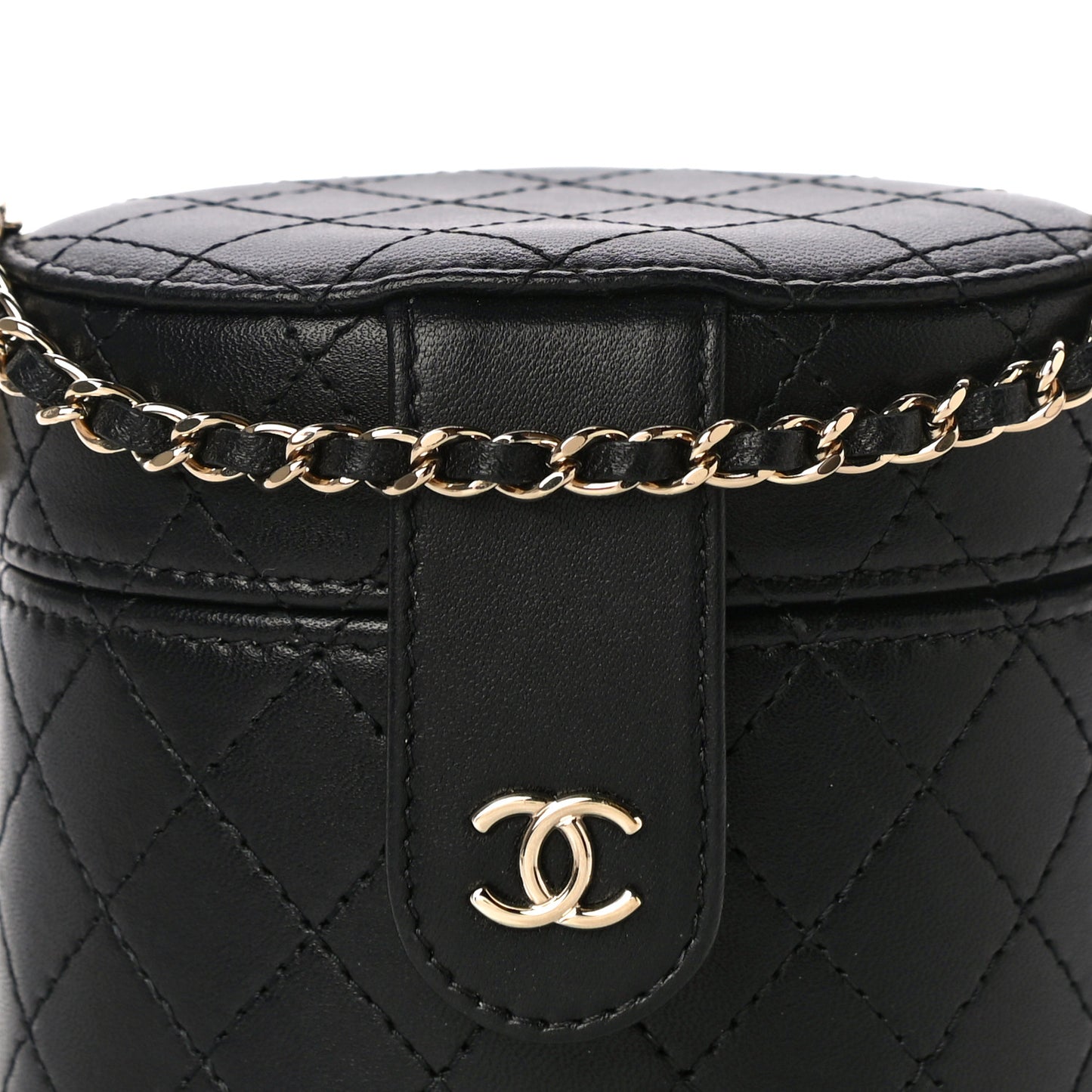 Lambskin Quilted Mini Round Vanity Case With Chain Black