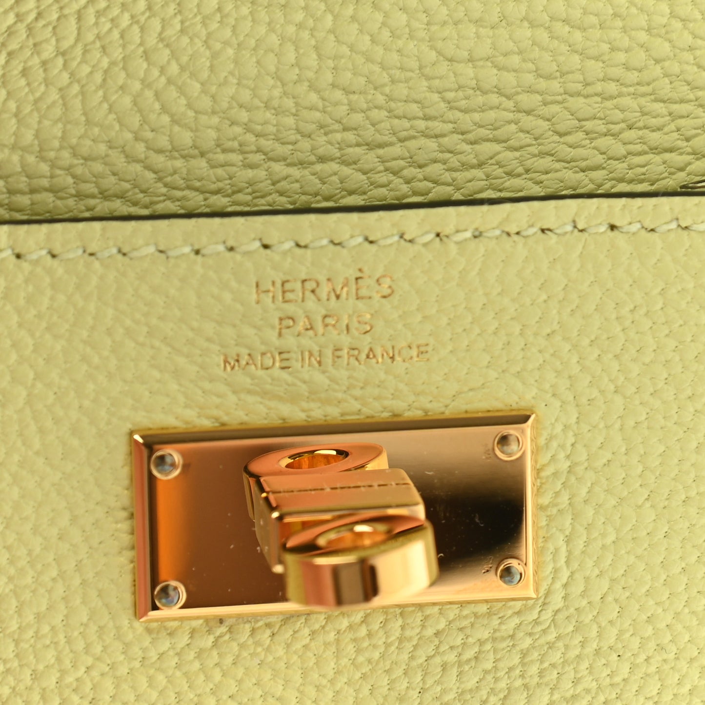 Chevre Mysore Kelly Pocket Compact Wallet Jaune Bourgeon
