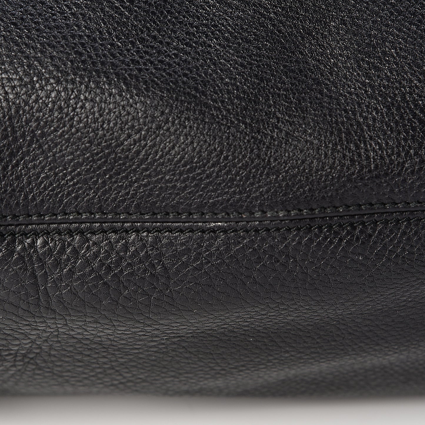 Pebbled Calfskin Medium Soho Chain Hobo Black