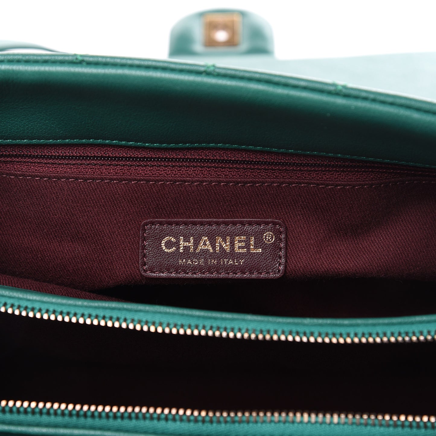 Shiny Sheepskin Quilted Large Trapezio Flap Green
