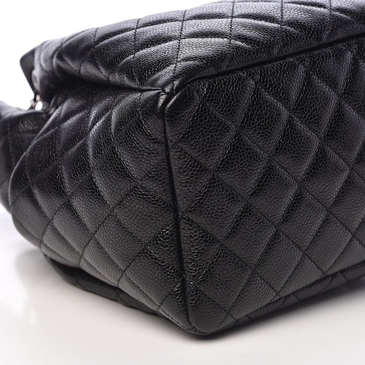 Caviar Quilted Small Chain Bucket Bag Black