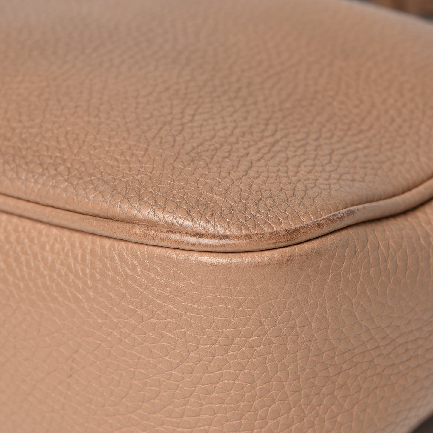 Pebbled Calfskin Small Soho Disco Bag Camelia