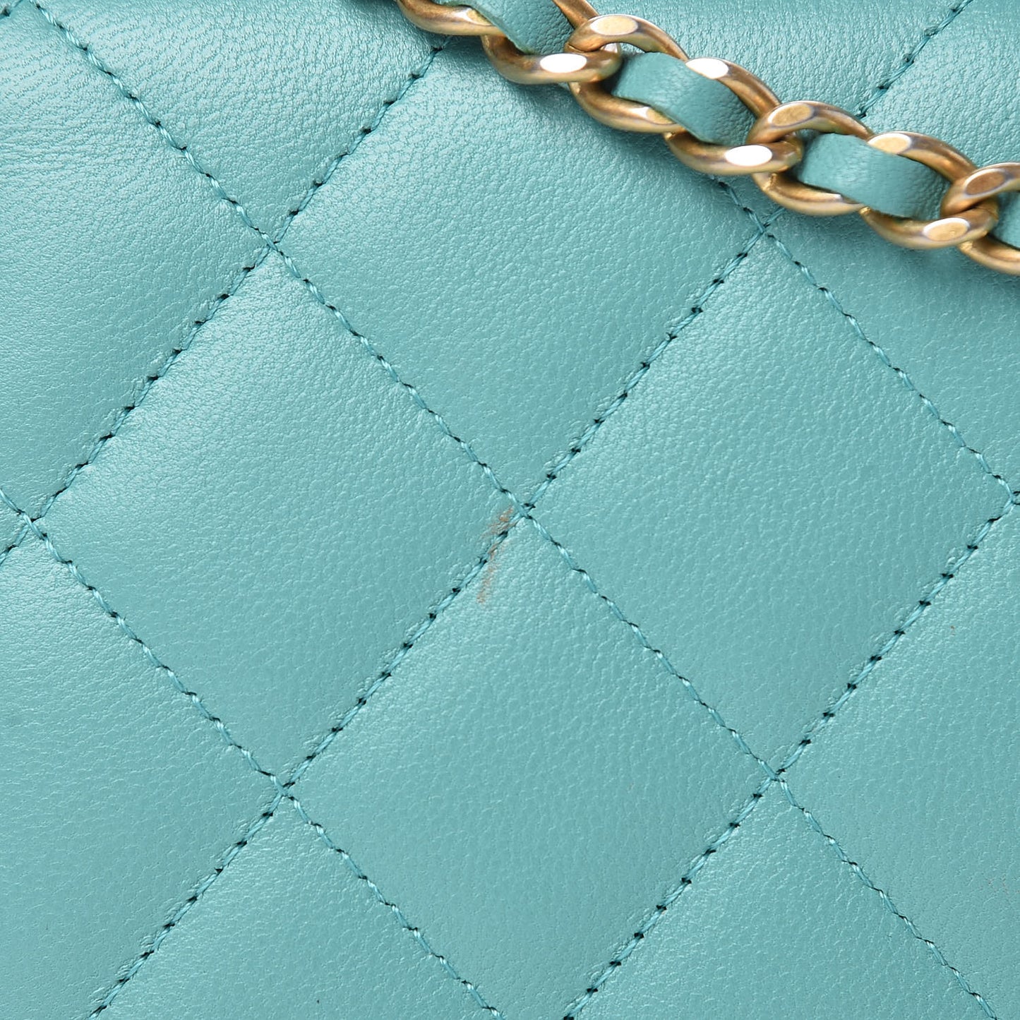 Calfskin Quilted Wallet On Chain WOC Green