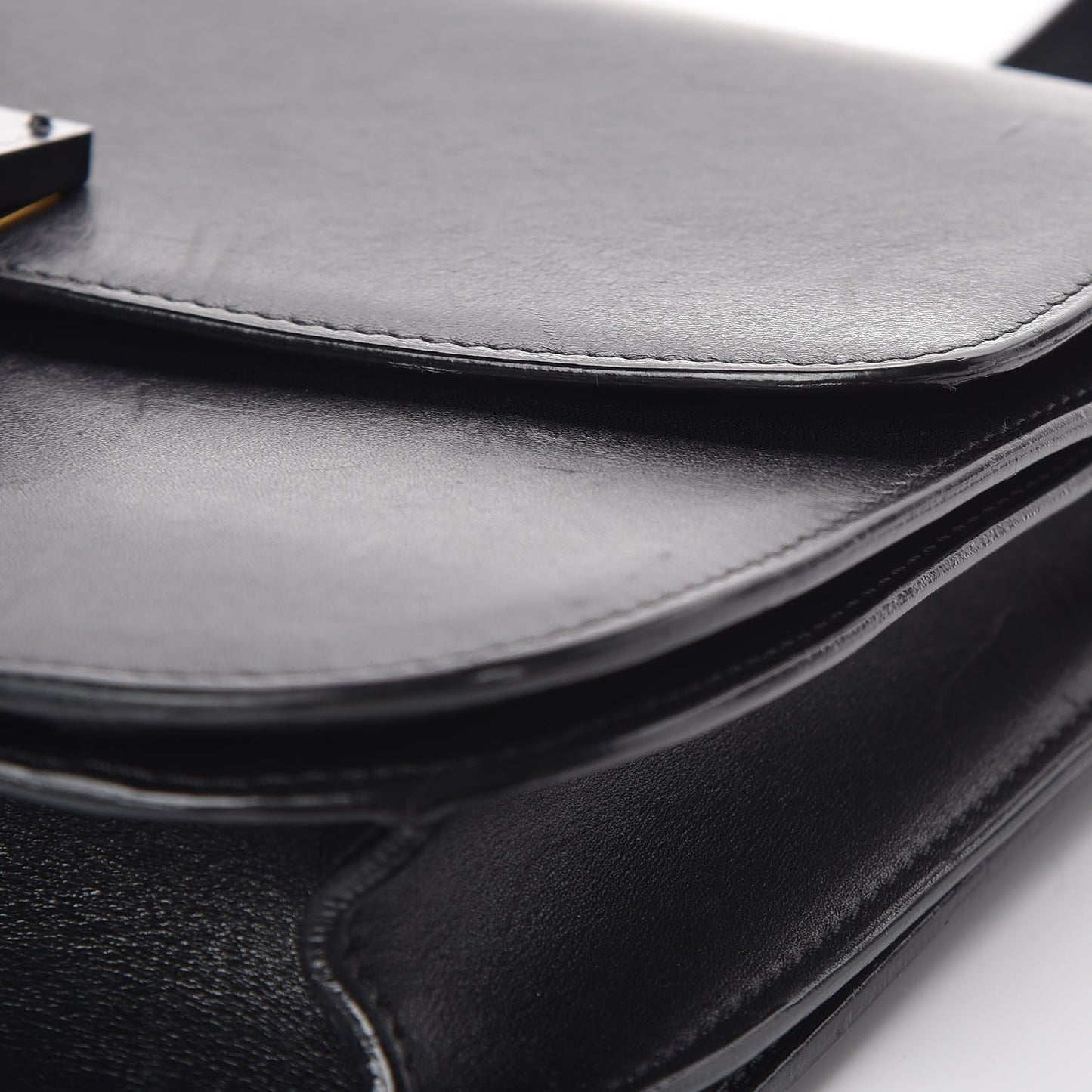 Box Calfskin Medium Classic Box Flap Bag Black