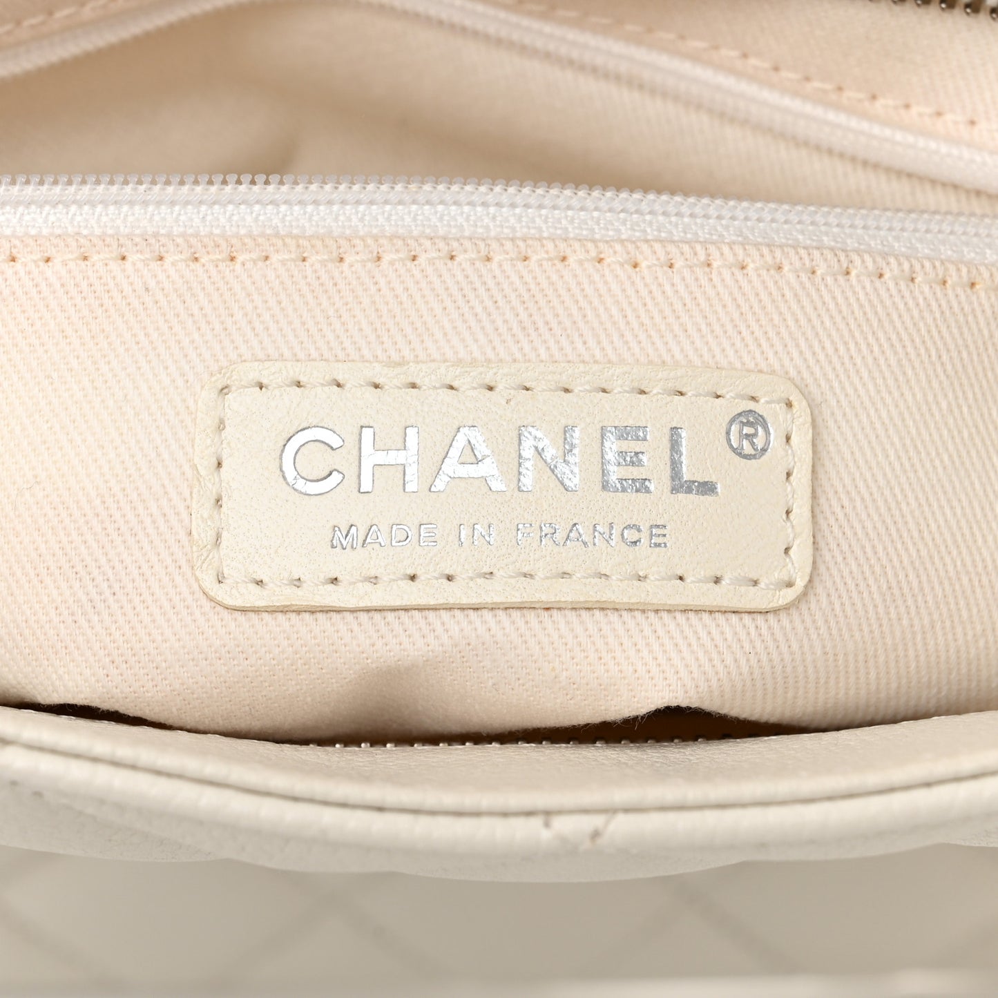 Caviar Quilted Medallion Tote White