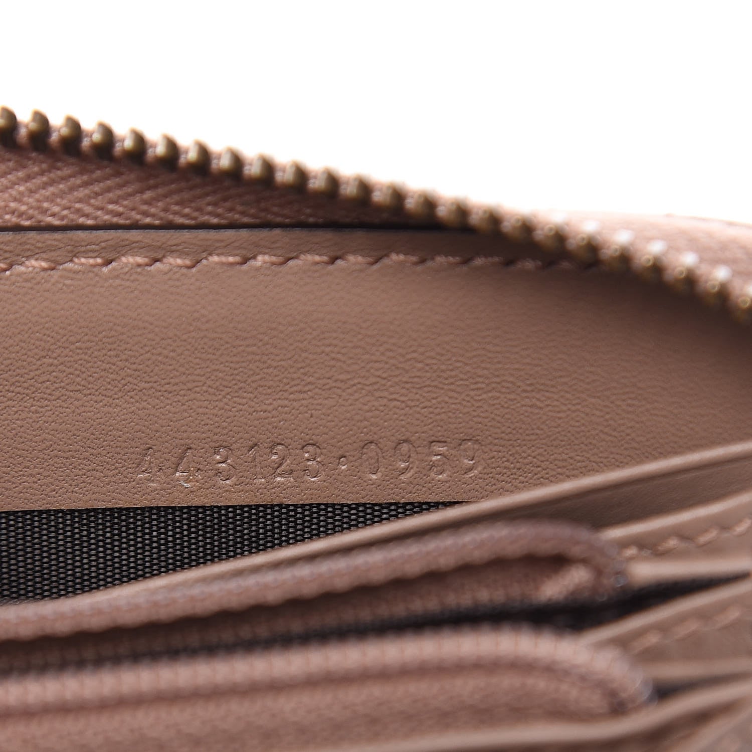 Gucci Calfskin Matelasse Pearly GG Marmont Zip Around Wallet Porcelain Rose 7 of 8