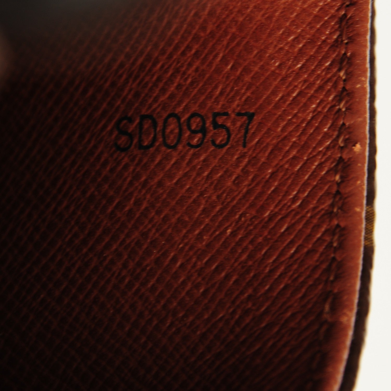 Louis Vuitton Monogram Saint Cloud MM 6 of 7