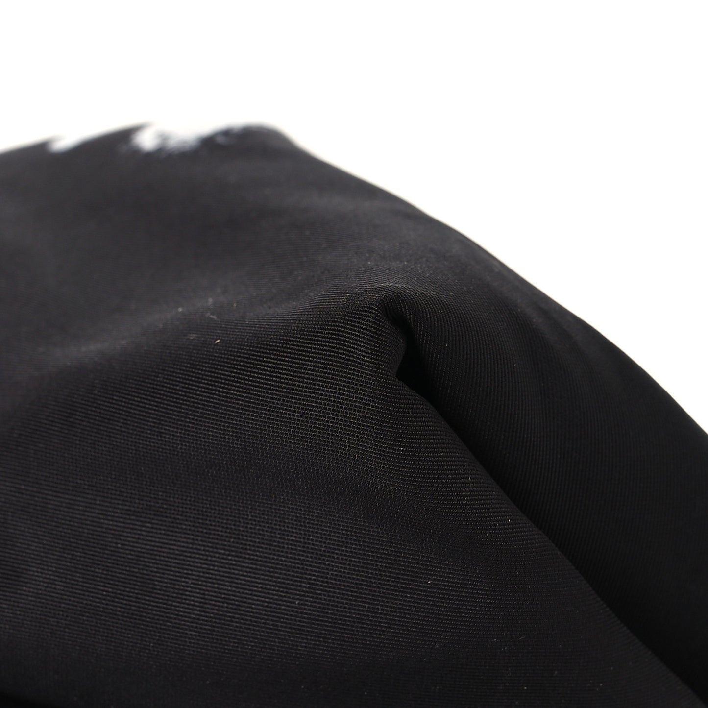 Nylon Medium Bundle Black White
