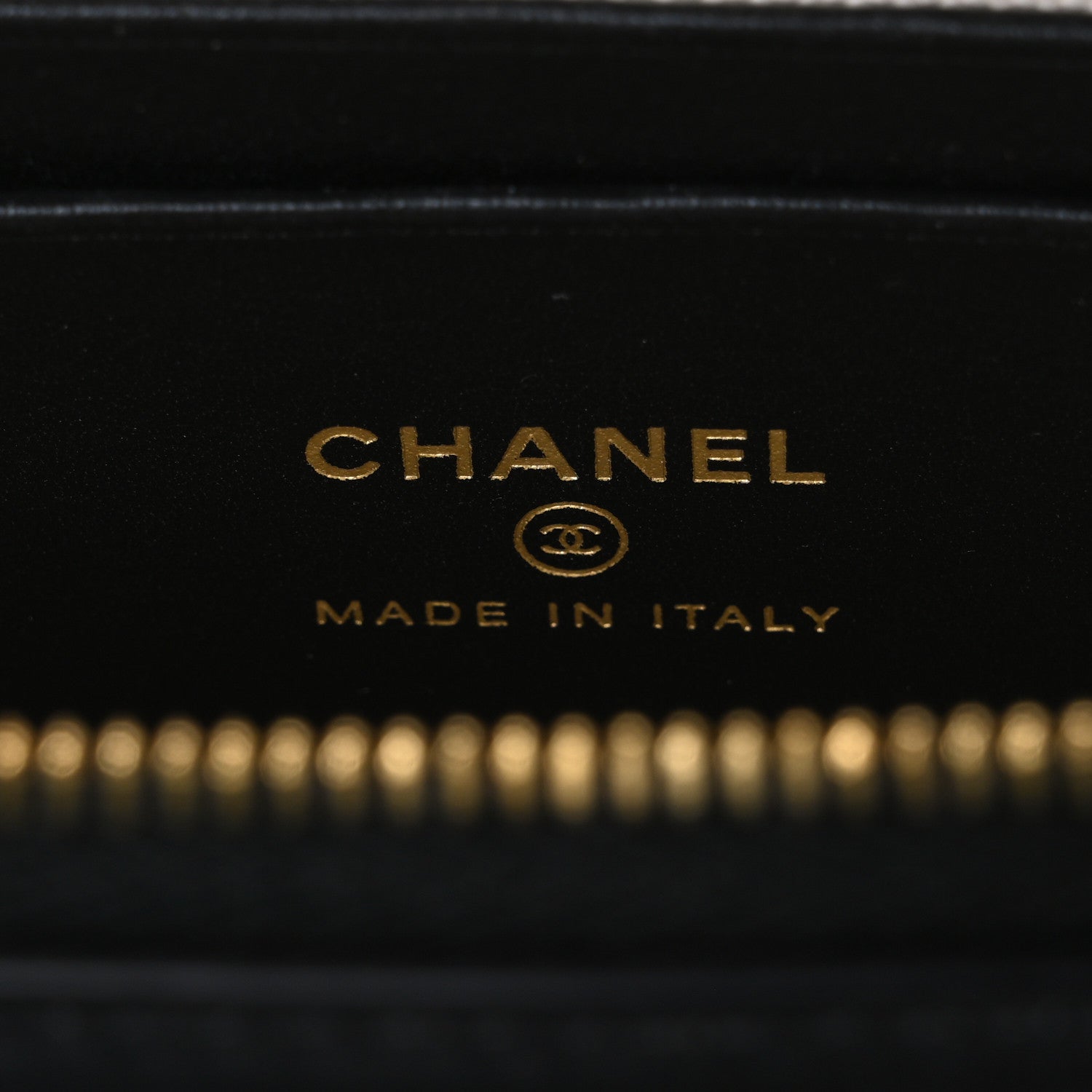 Chanel Boucle Calfskin Top Handle Slim Vanity Case With Chain Ecru Black 5 of 9