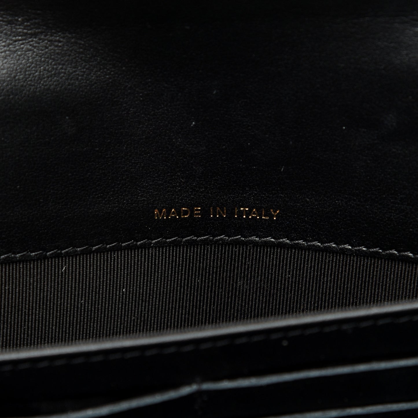 Calfskin Crocodile Embossed Graffiti 2.55 Cocodile Reissue Long Flap Black Gold