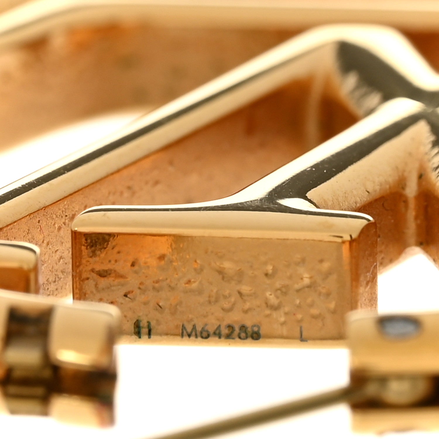 Louis Vuitton Metal Louise Hoop Earrings Gold 4 of 5
