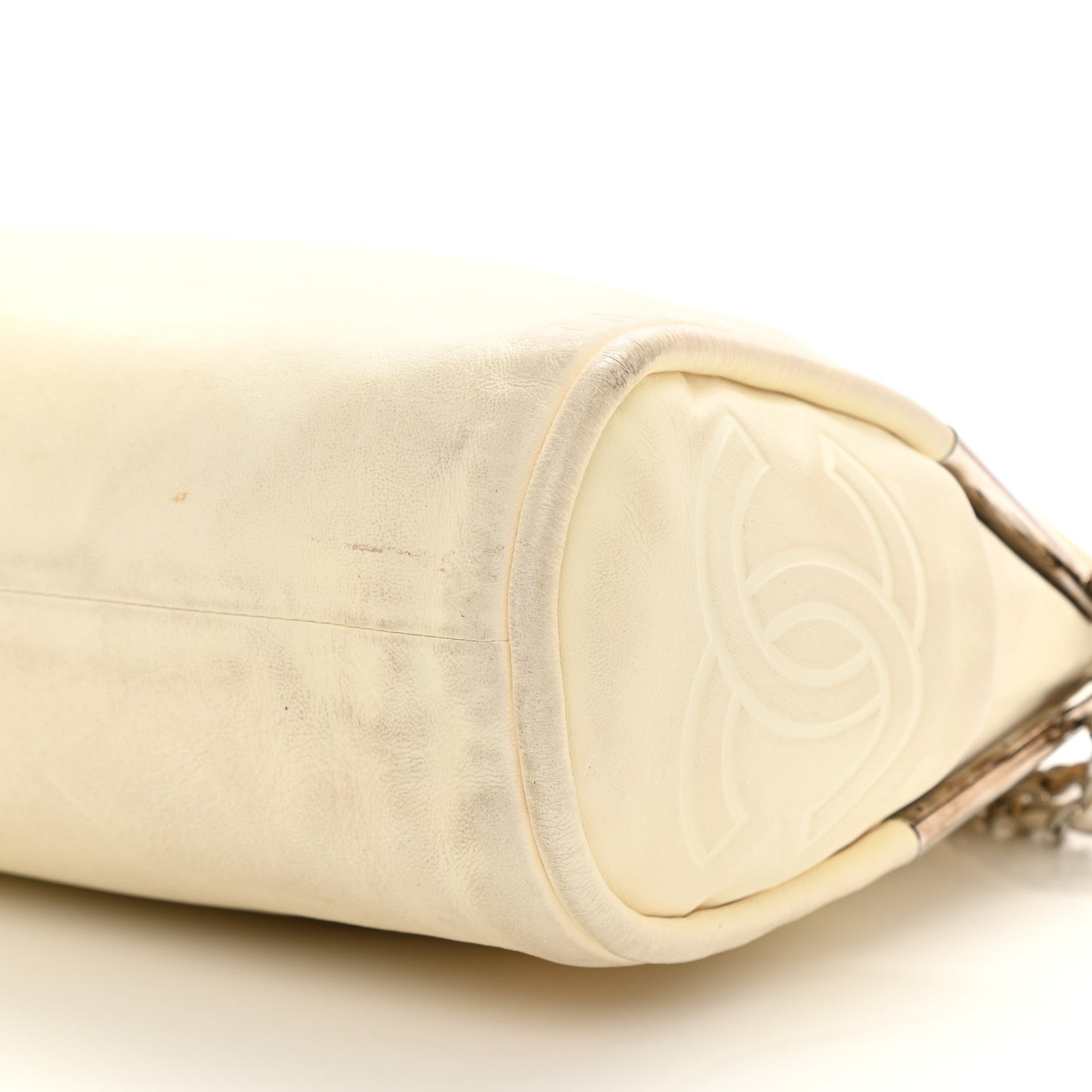 Lambskin Medium Ultimate Soft Tote Ivory