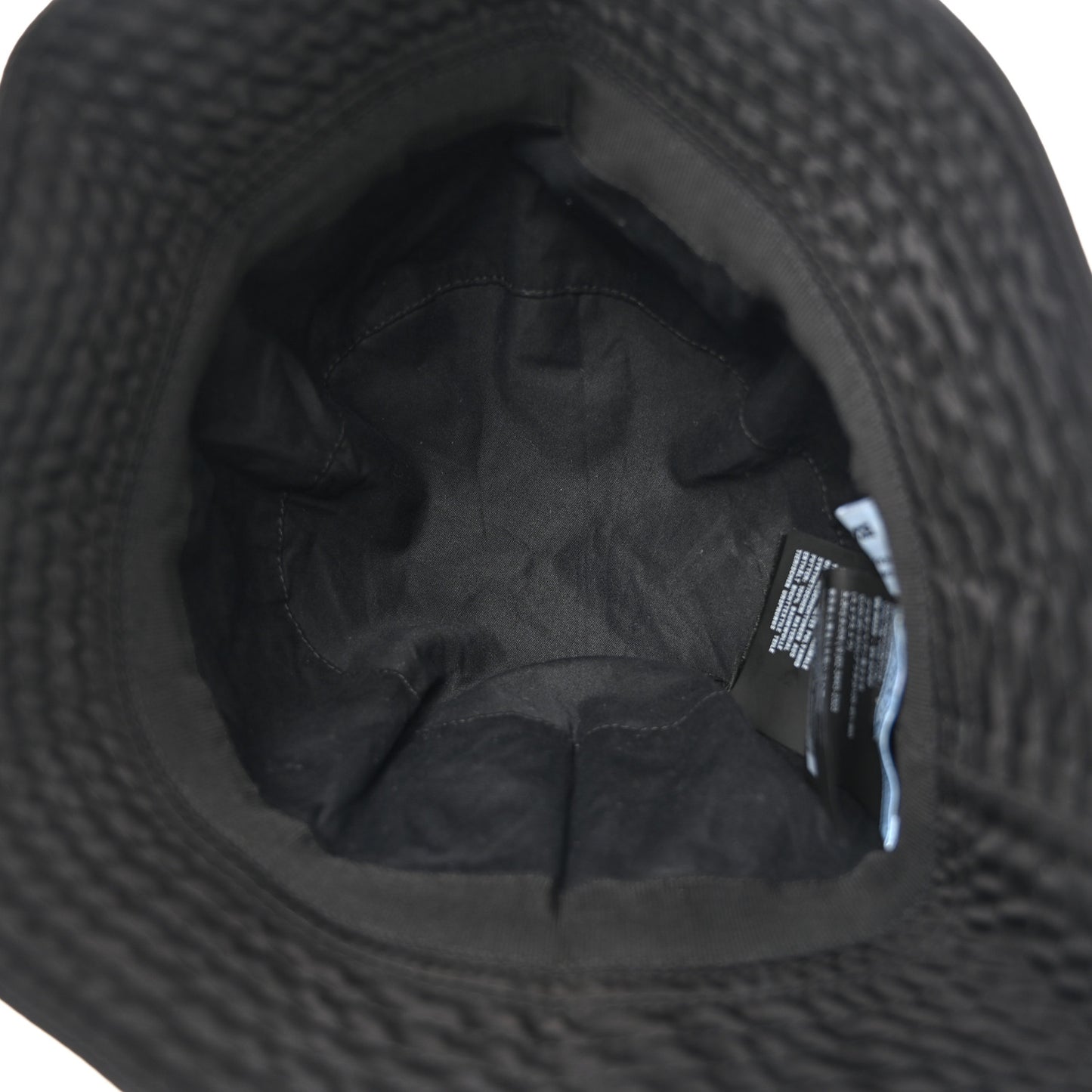 Re-Nylon Metal Triangle Logo Womens Bucket Hat M Black