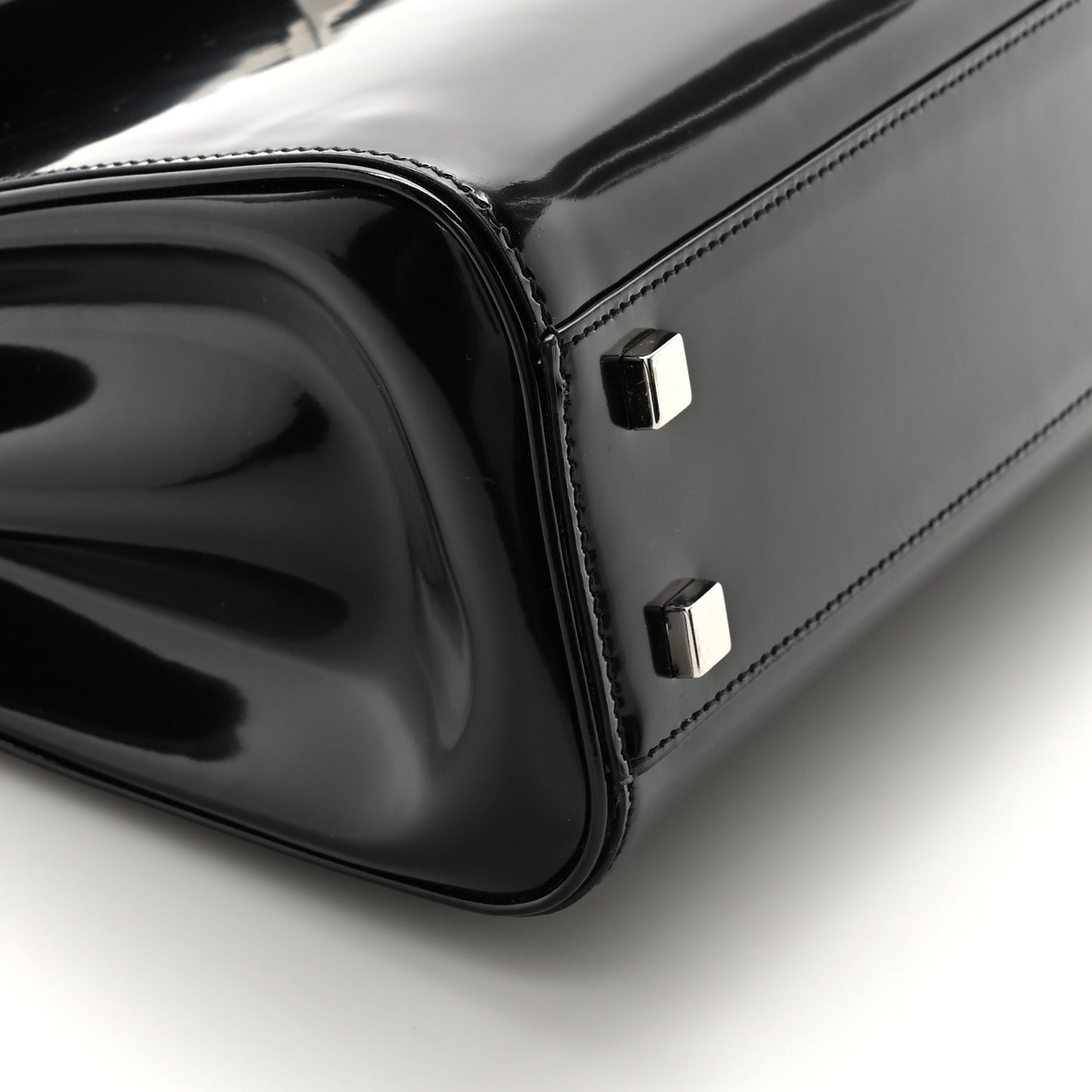 Shiny Calfskin Le Fermoir Top Handle Bag Small Black
