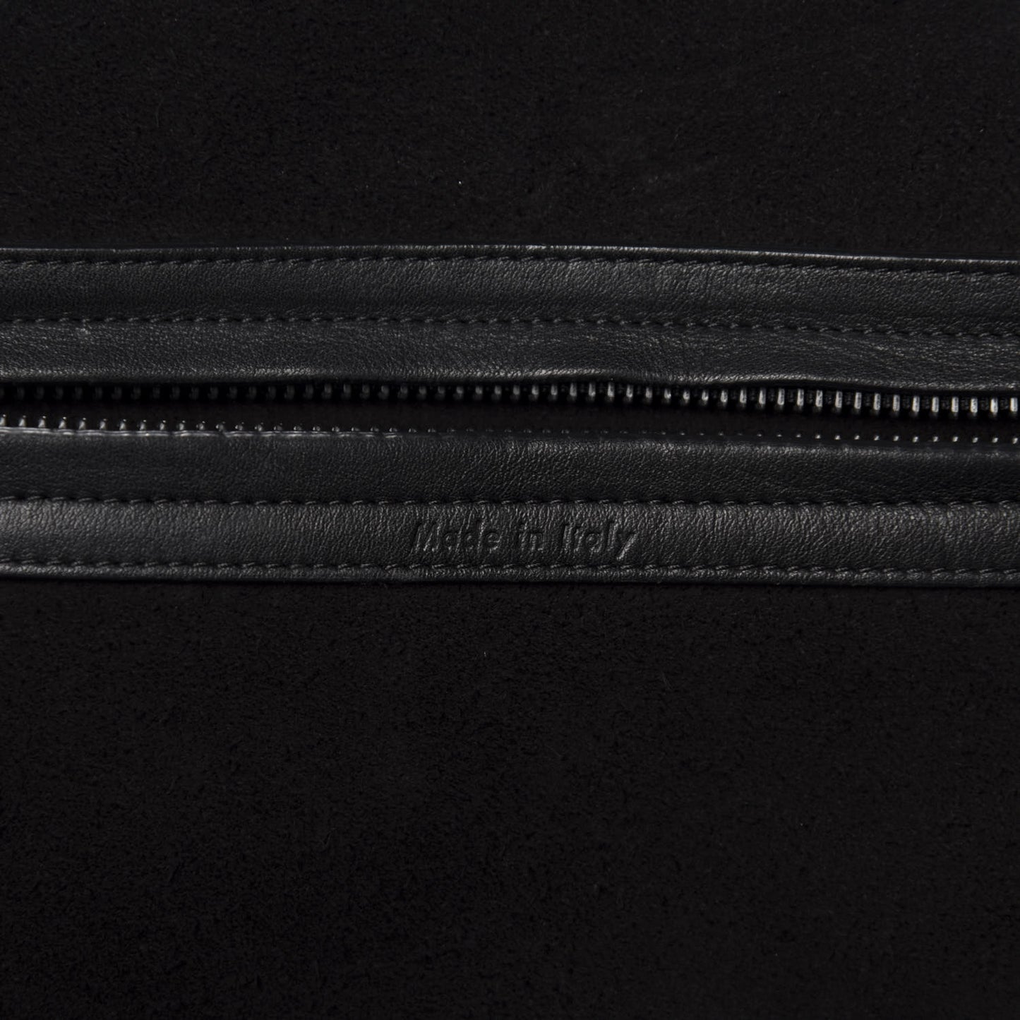 Grained Calfskin Medium Phantom Luggage Black