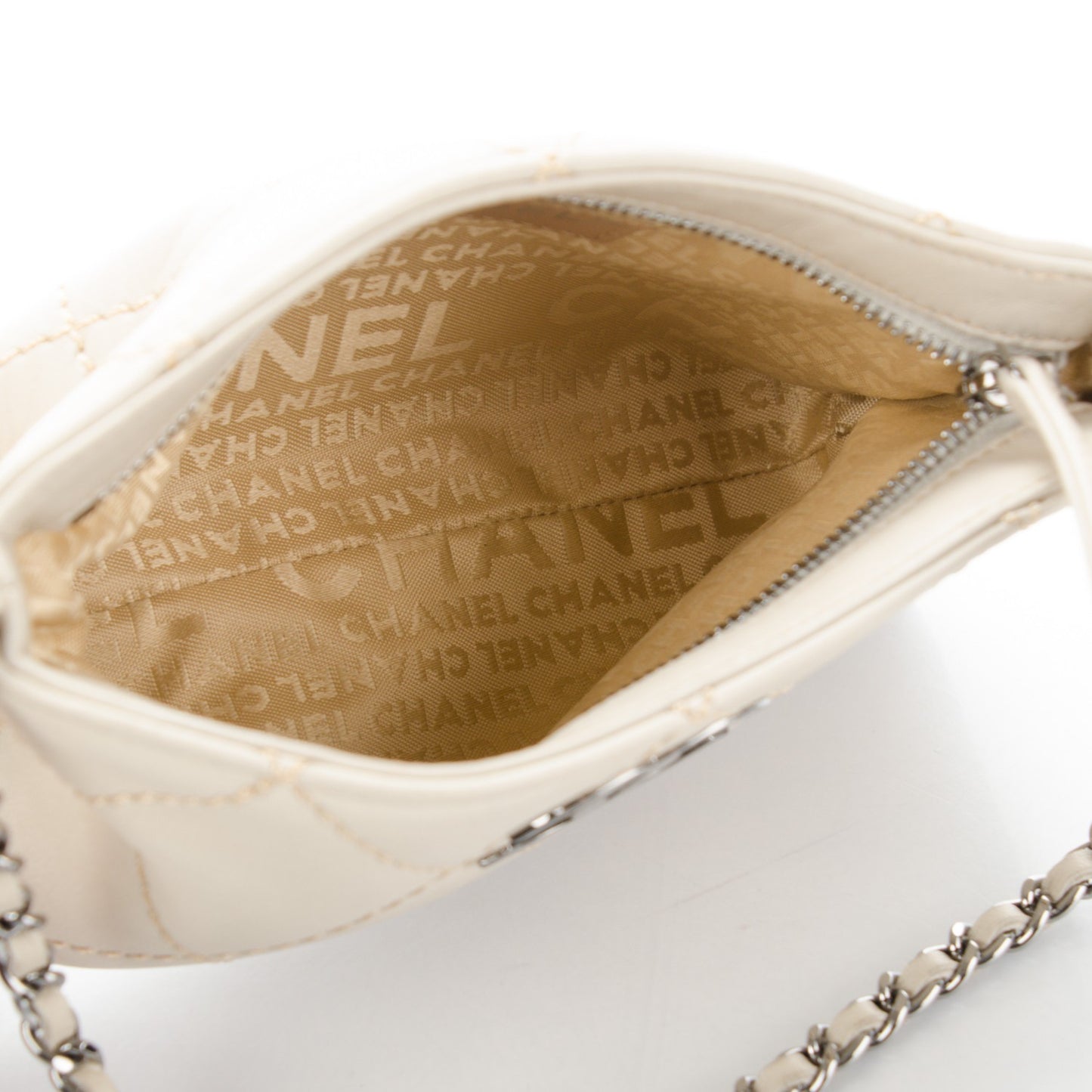 Lambskin Surpique Stitch Pochette Beige Clair