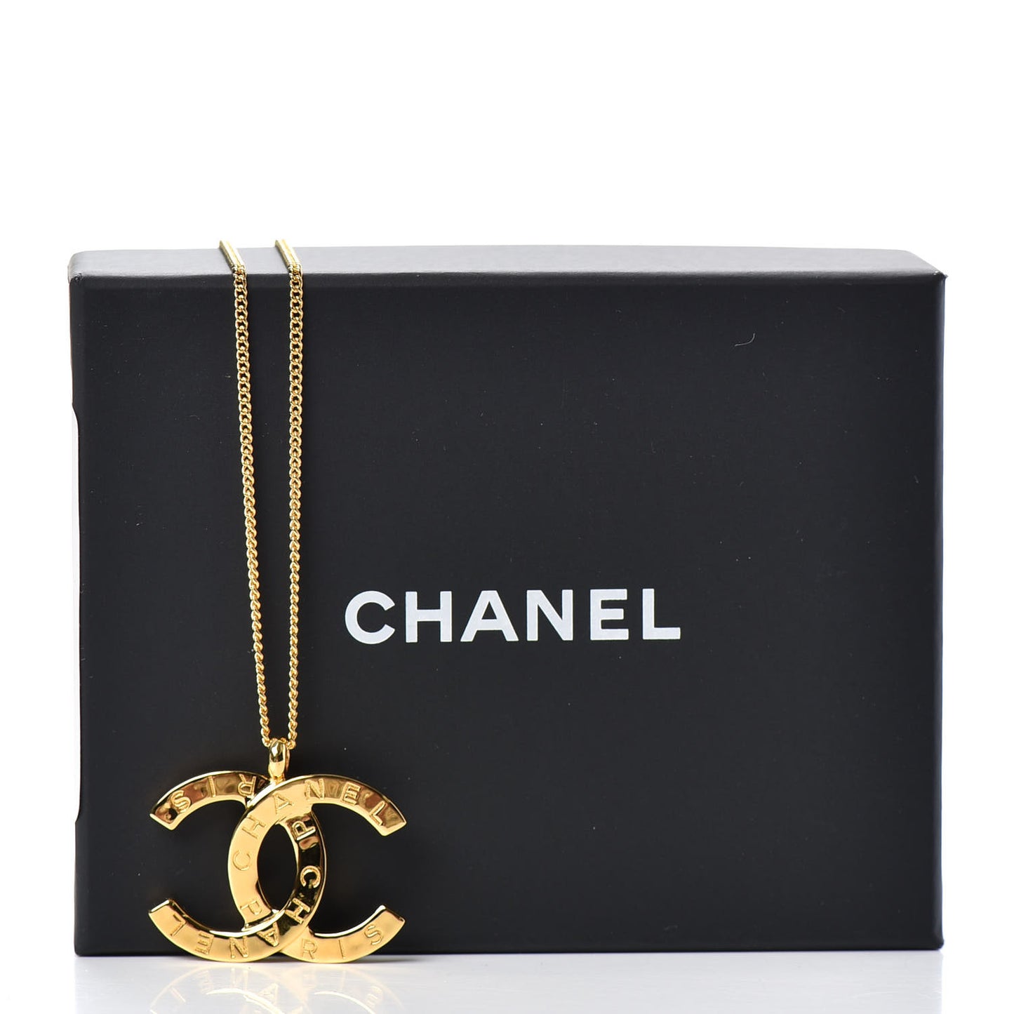 Metal CC Paris Button Necklace Gold