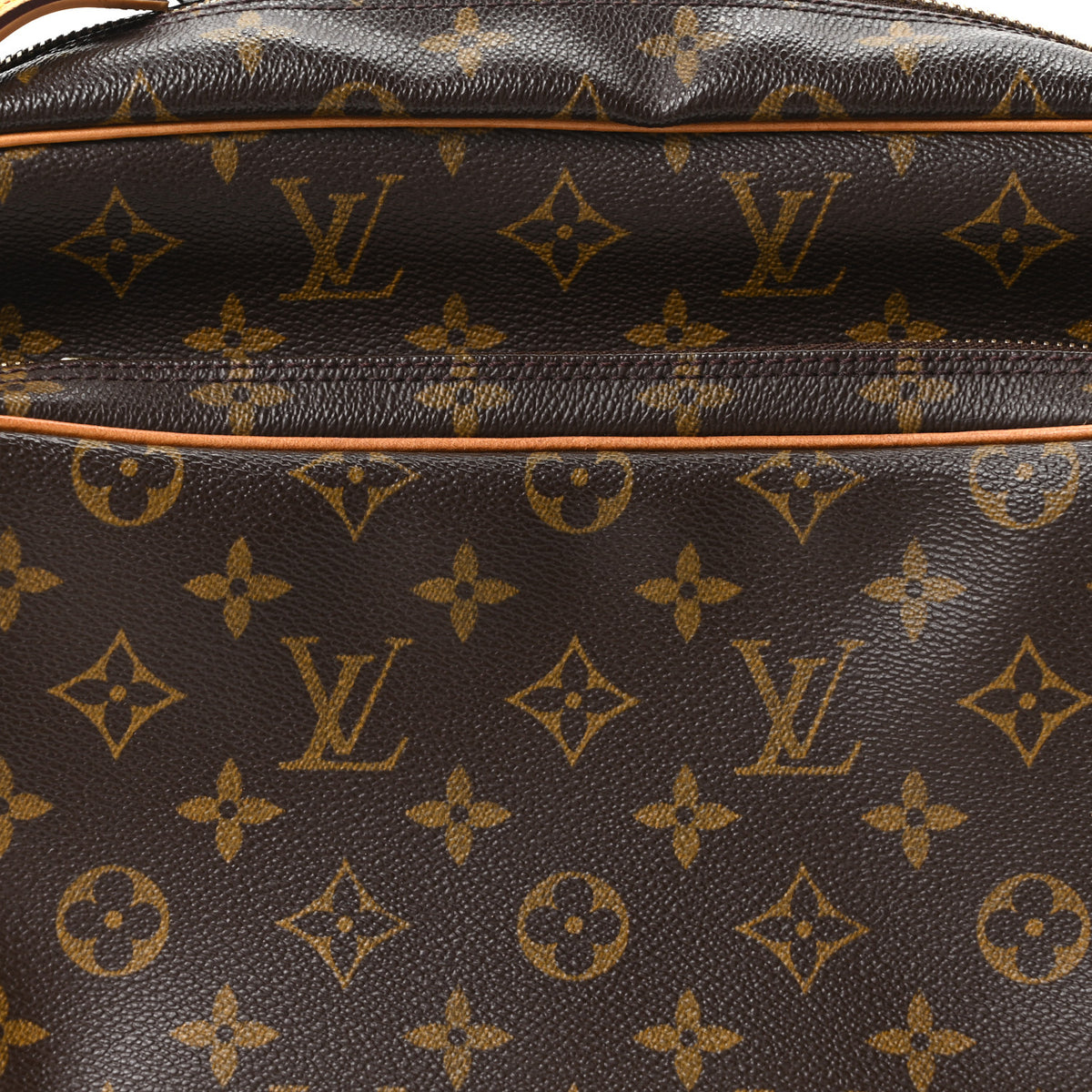 Monogram Nil 28