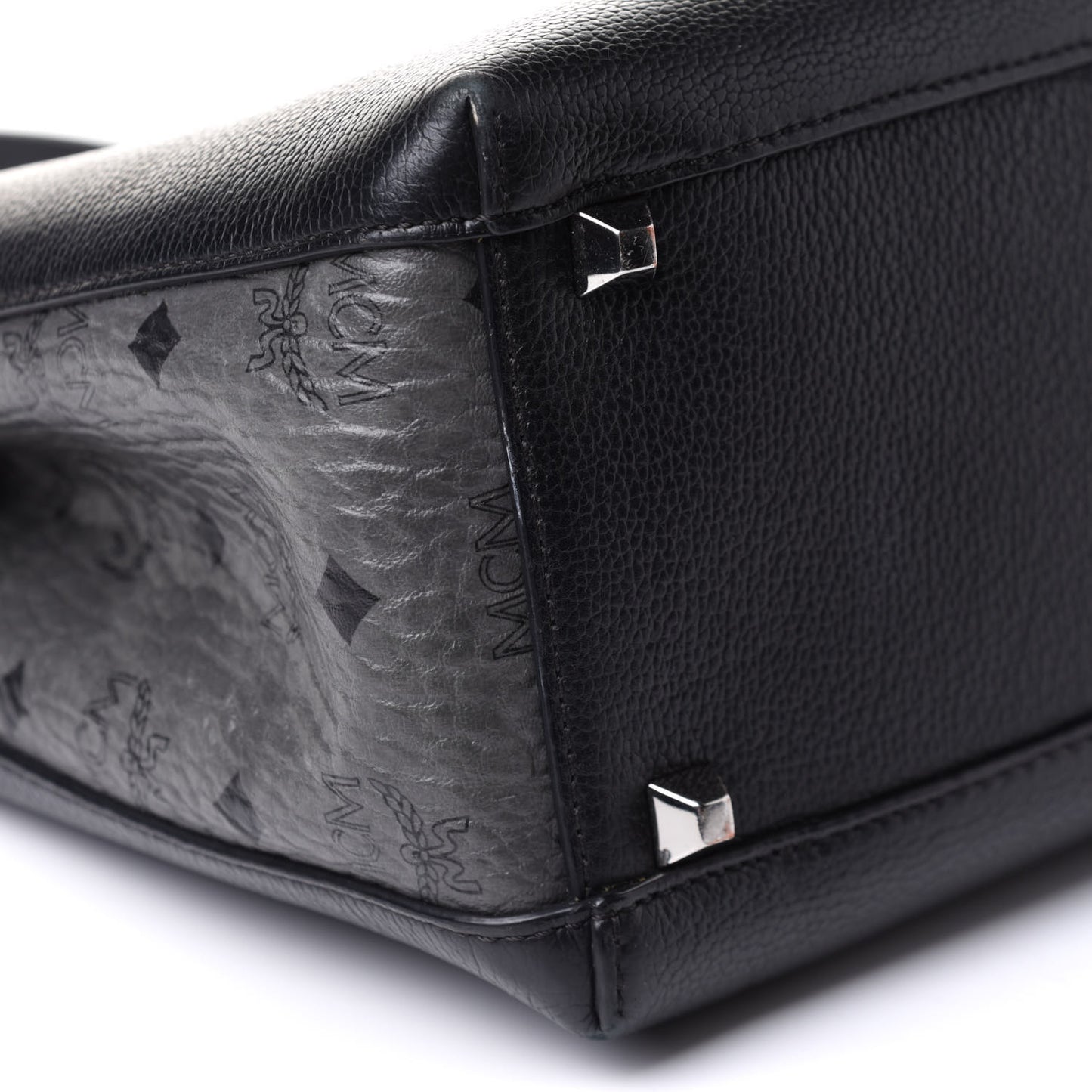 Grained Calfskin Visetos Medium Sarah Hobo Black