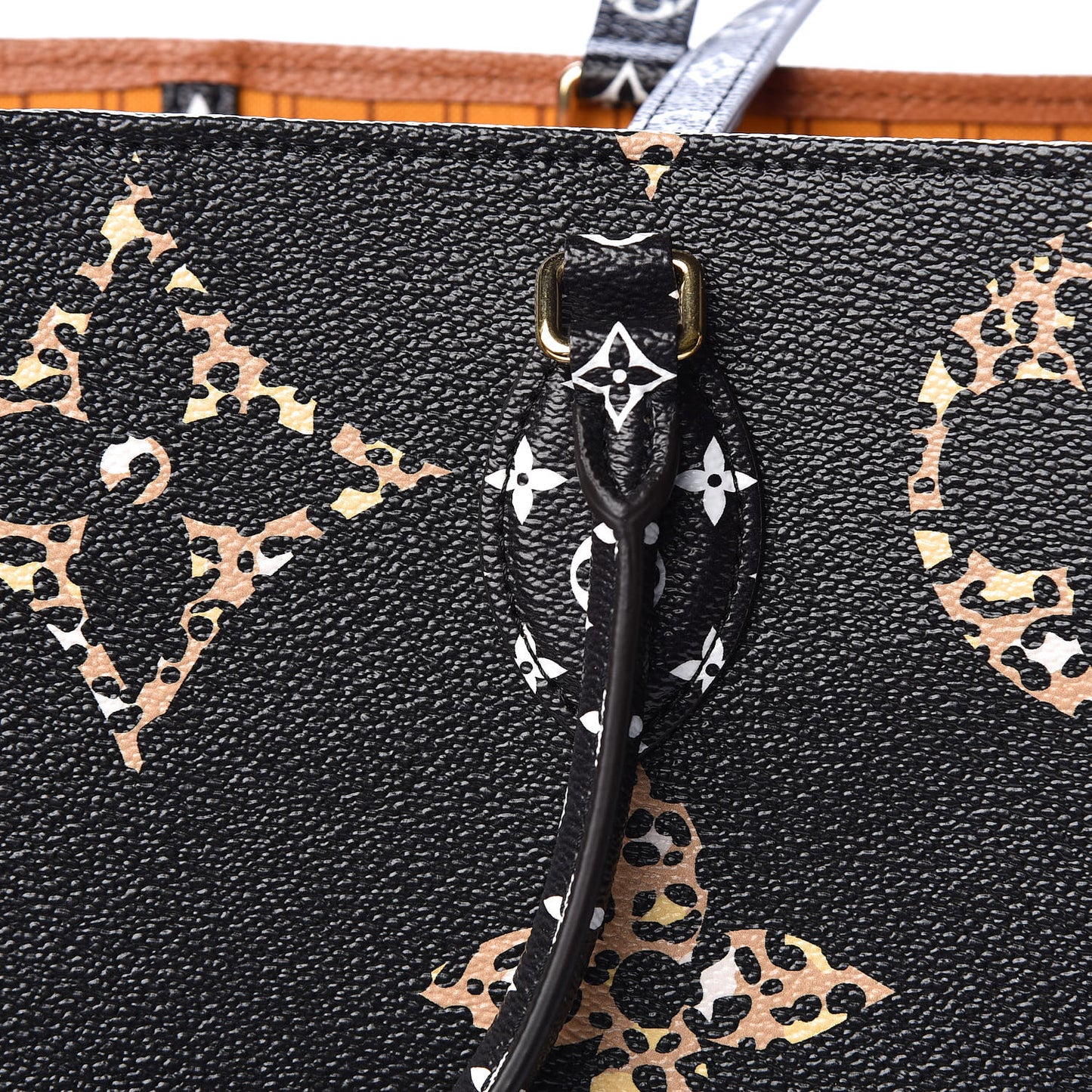 Monogram Giant Jungle Onthego GM Black