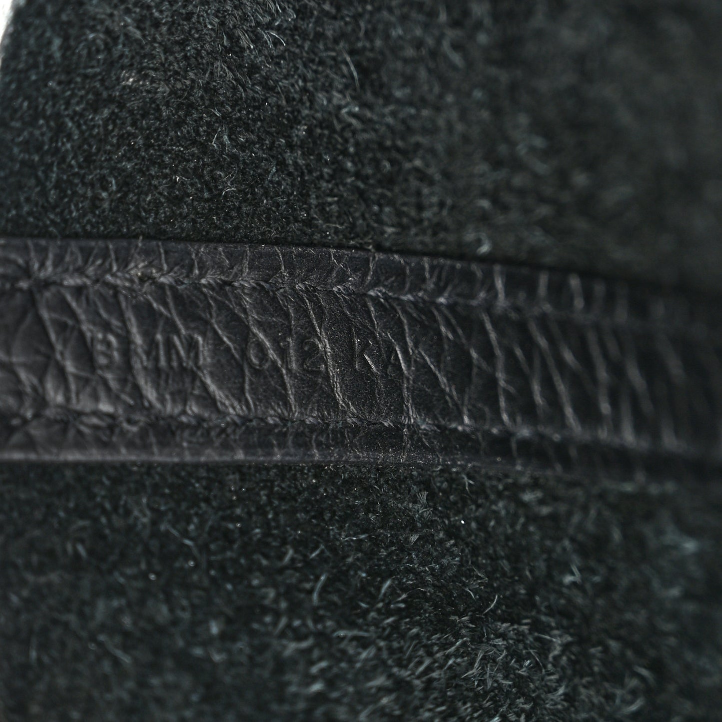 Taurillon Clemence Picotin Lock 18 PM Black