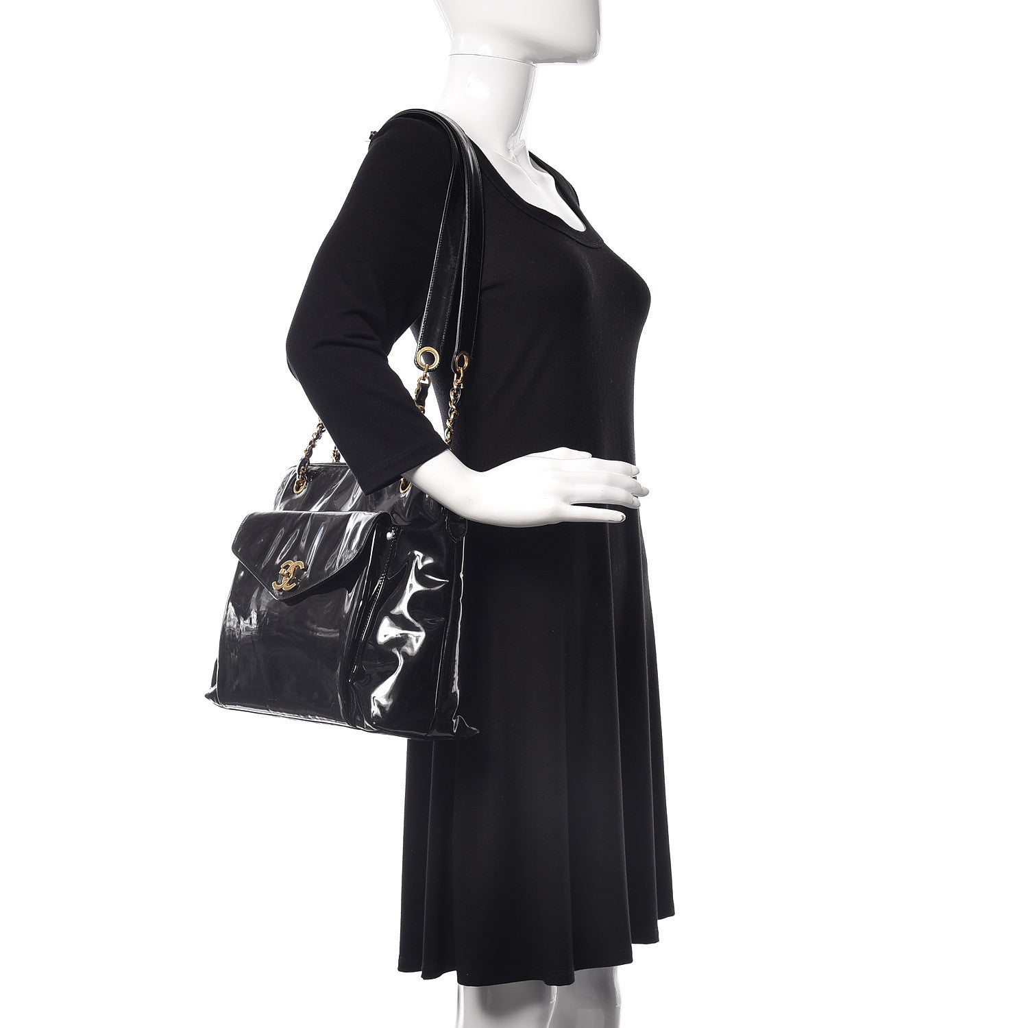 Chanel Patent CC Shoulder Bag Black 2 of 15