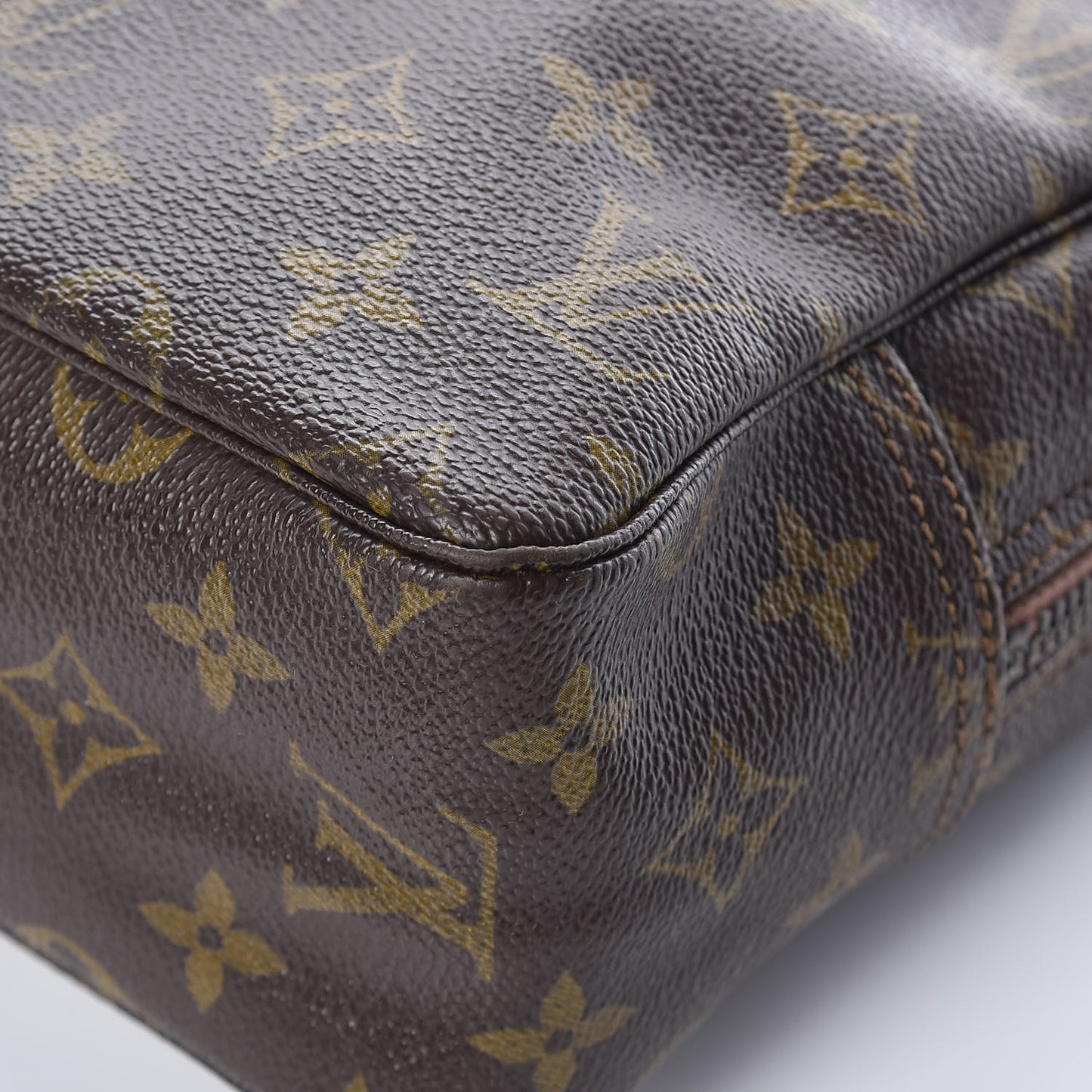 Monogram Trousse Toilette 28