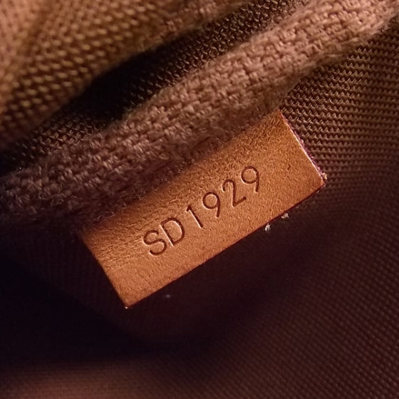 Monogram Pochette