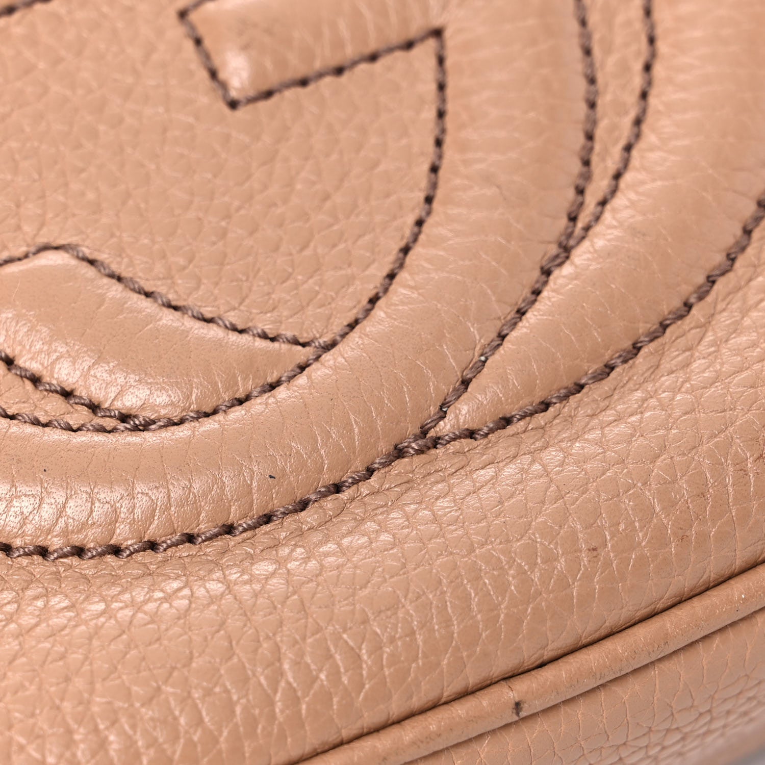 Gucci Pebbled Calfskin Small Soho Disco Bag Camelia 21 of 21