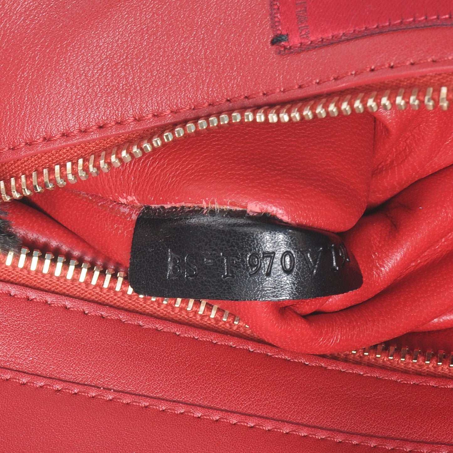 Vitello All Over Stud Rockstud Tote Red