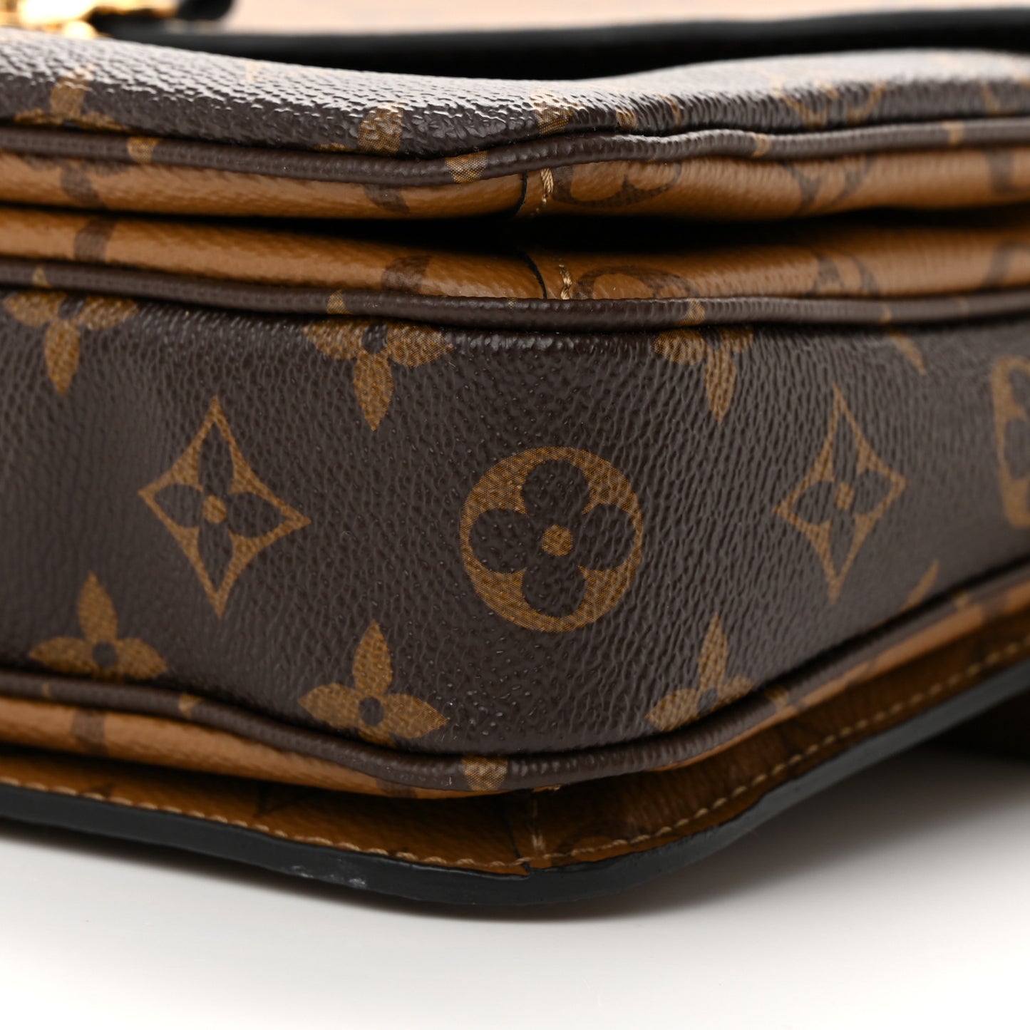 Reverse Monogram Pochette Metis