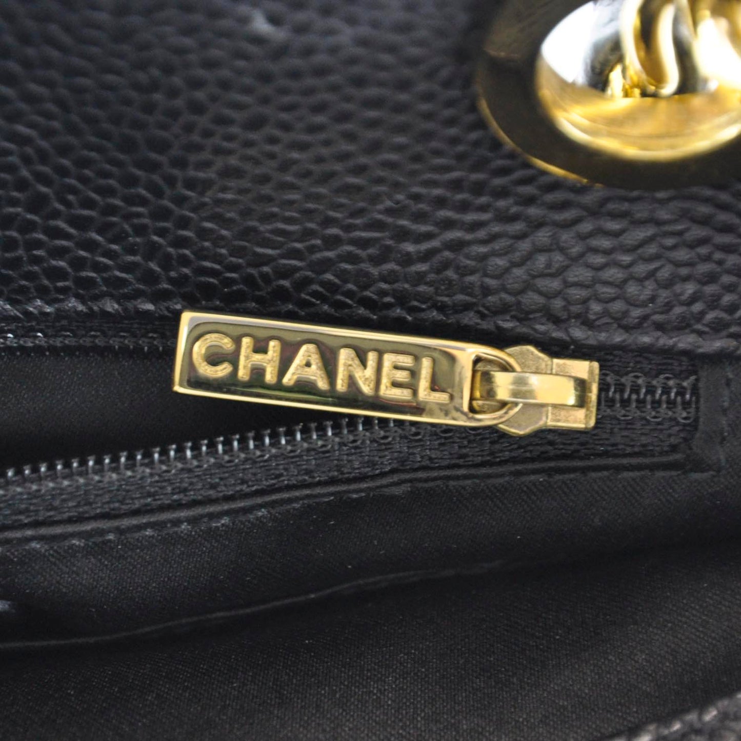 Caviar Petit Shopping Tote PST Black