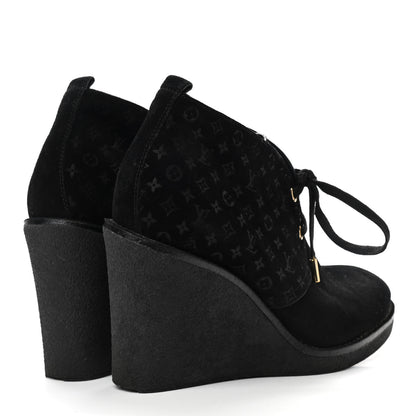Louis Vuitton Suede Embossed Monogram Frosty Wedge Low Boots 38.5 Black 4 of 7