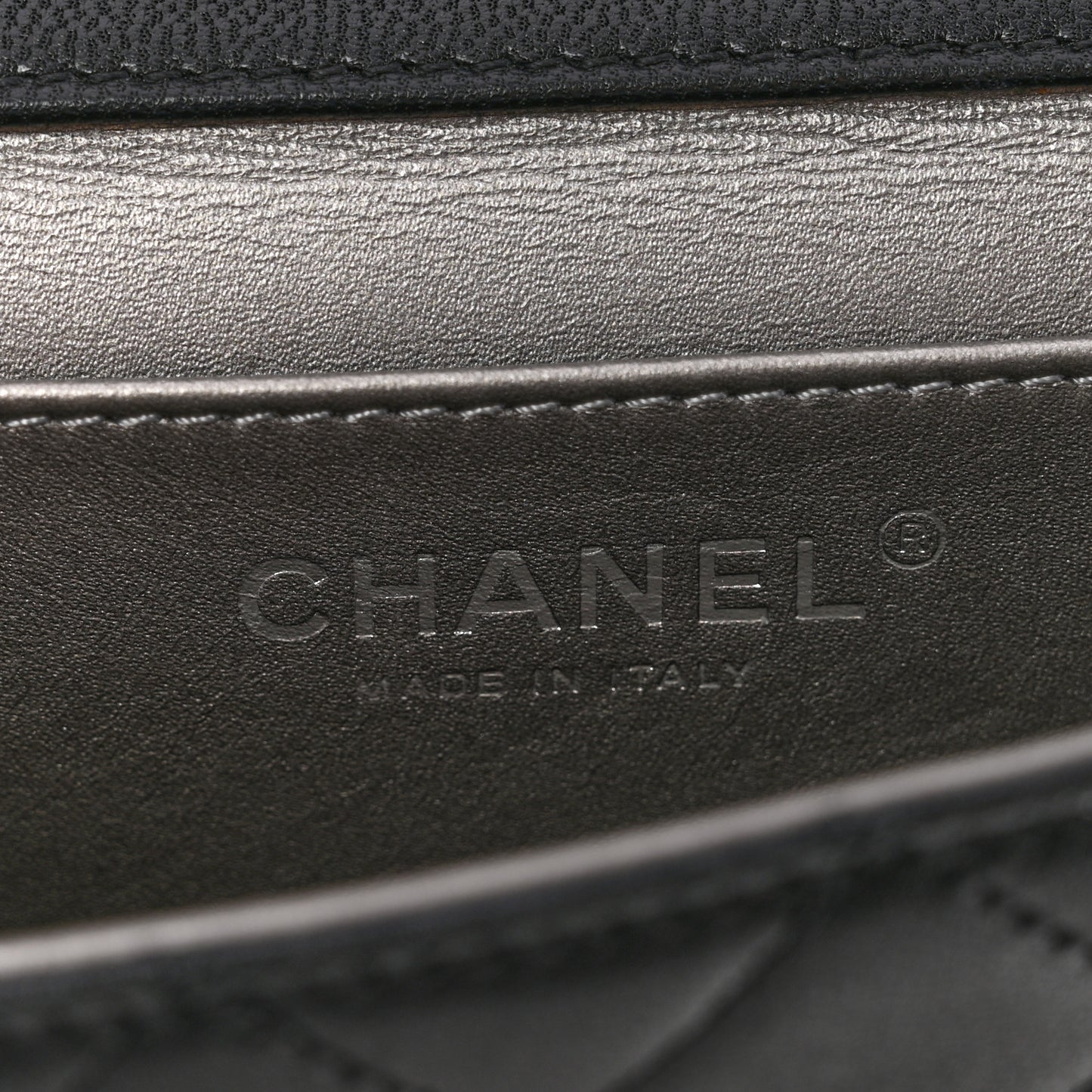 Lambskin Quilted Chic Pearls Flap Black