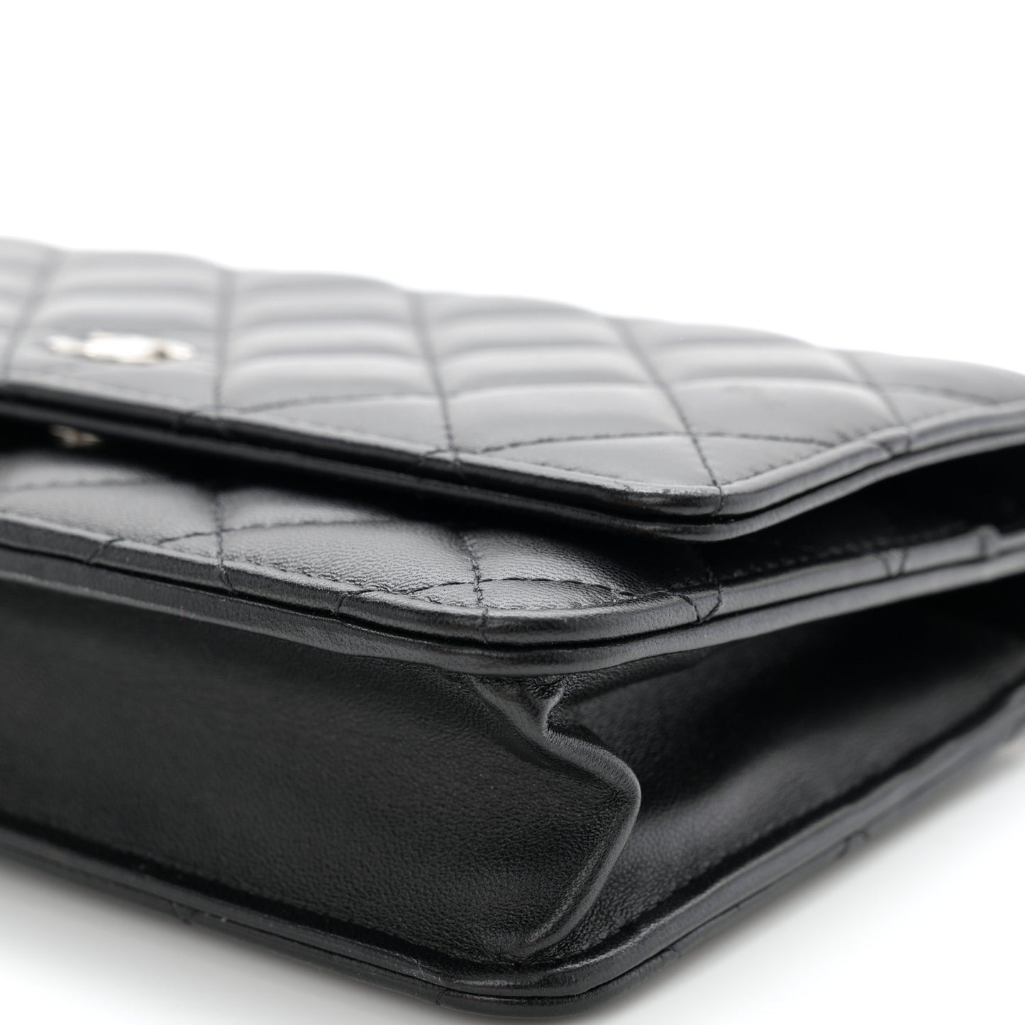 Lambskin Quilted Wallet On Chain WOC Black