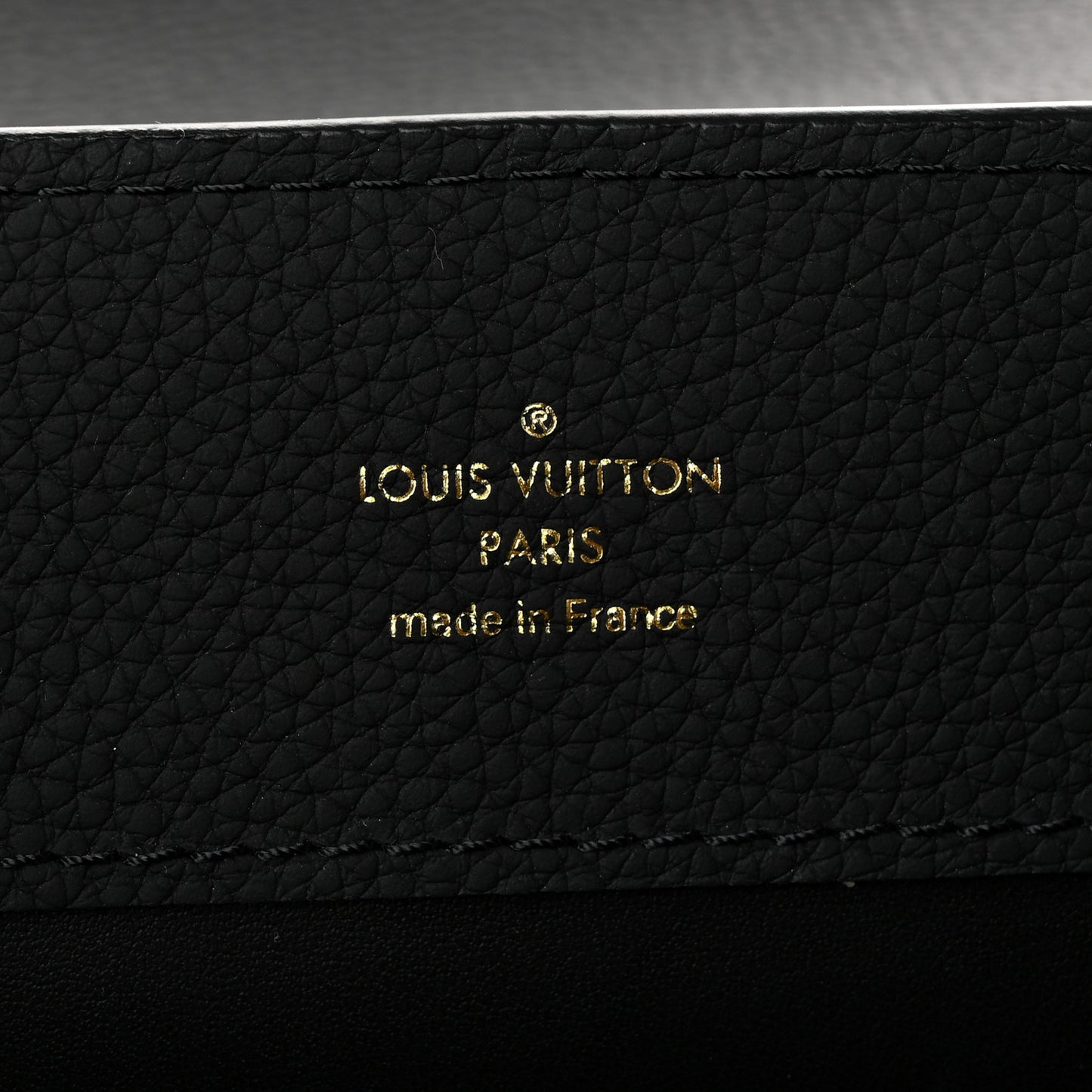 Taurillon Capucines East West MM Matte Black