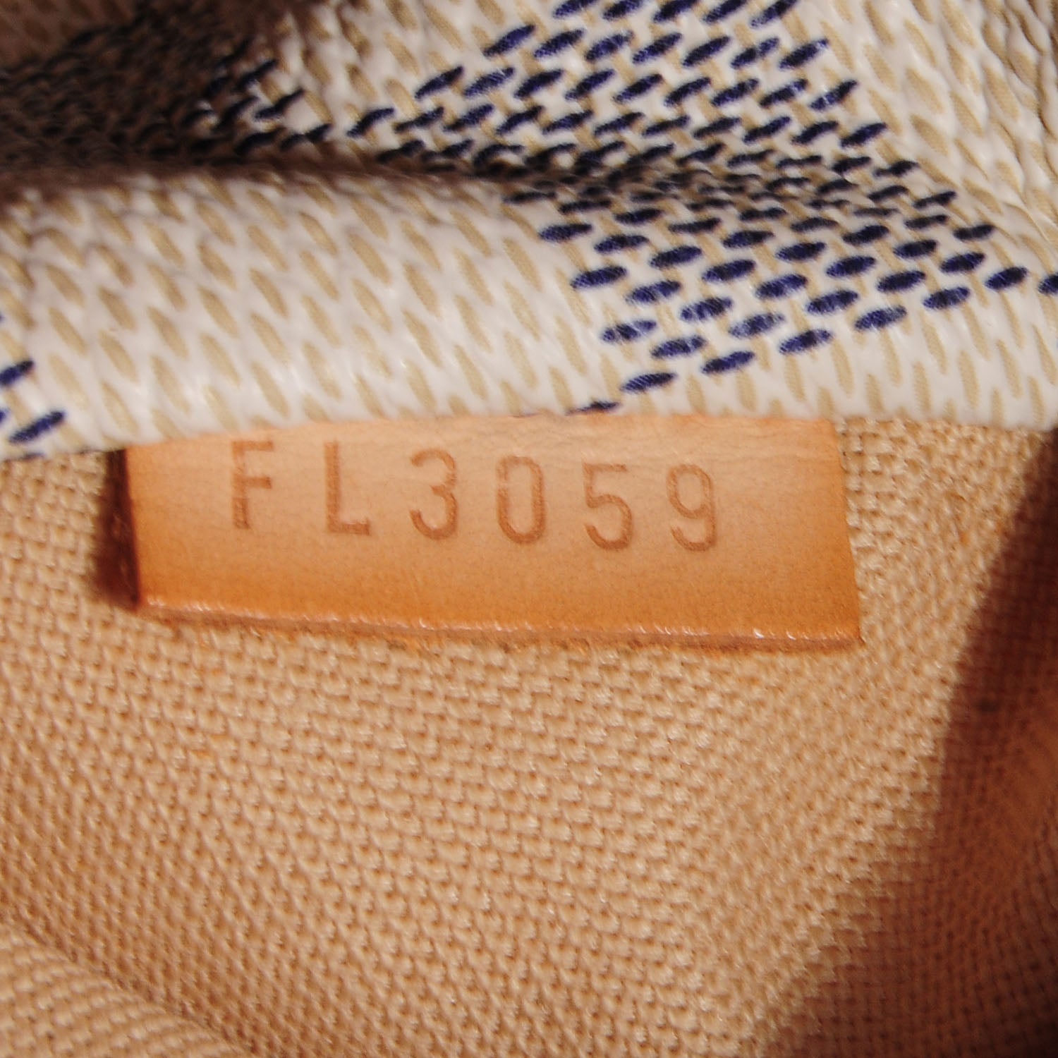 Louis Vuitton Damier Azur Totally PM 6 of 6