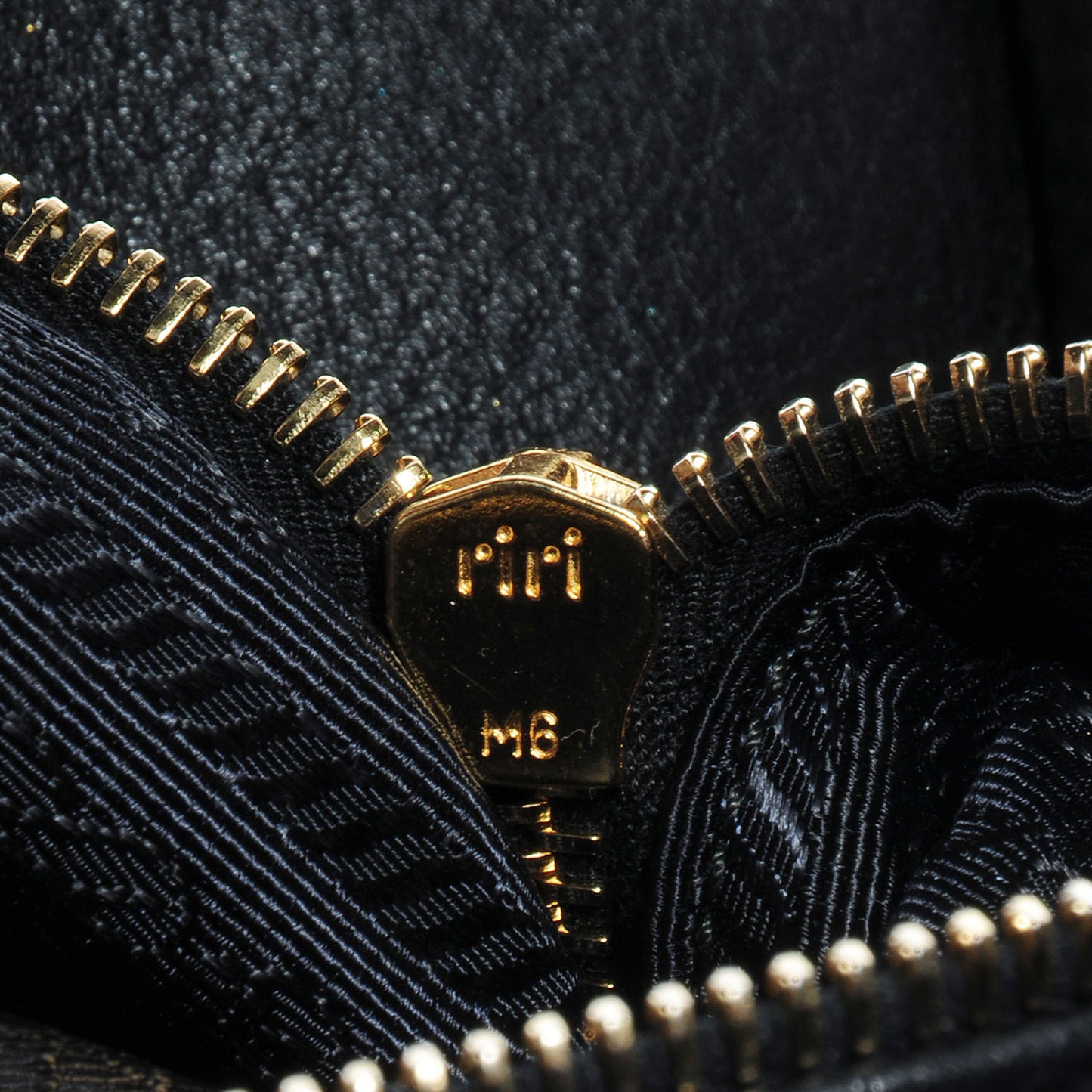 Vitello Daino Shopping Tote Nero Black