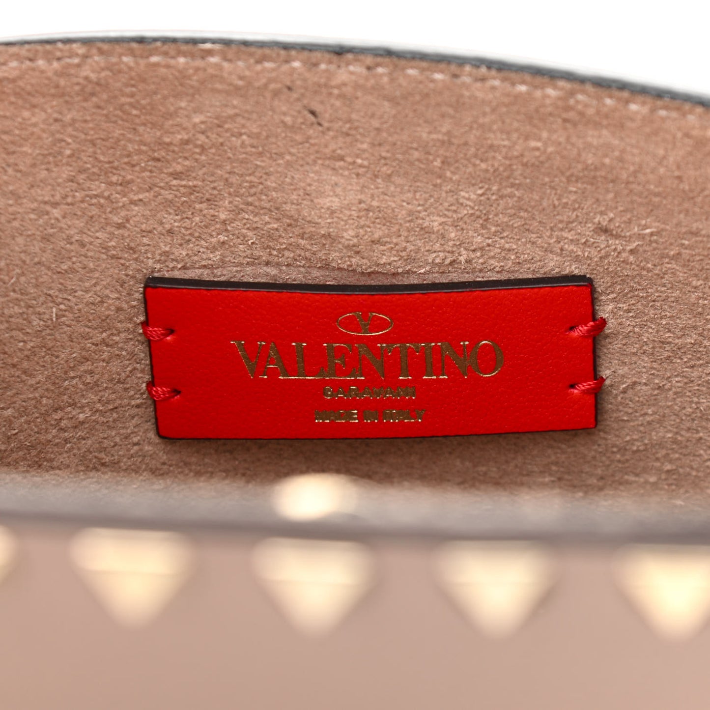 Pebbled Calfskin Rockstud Flap Wallet On Chain Poudre