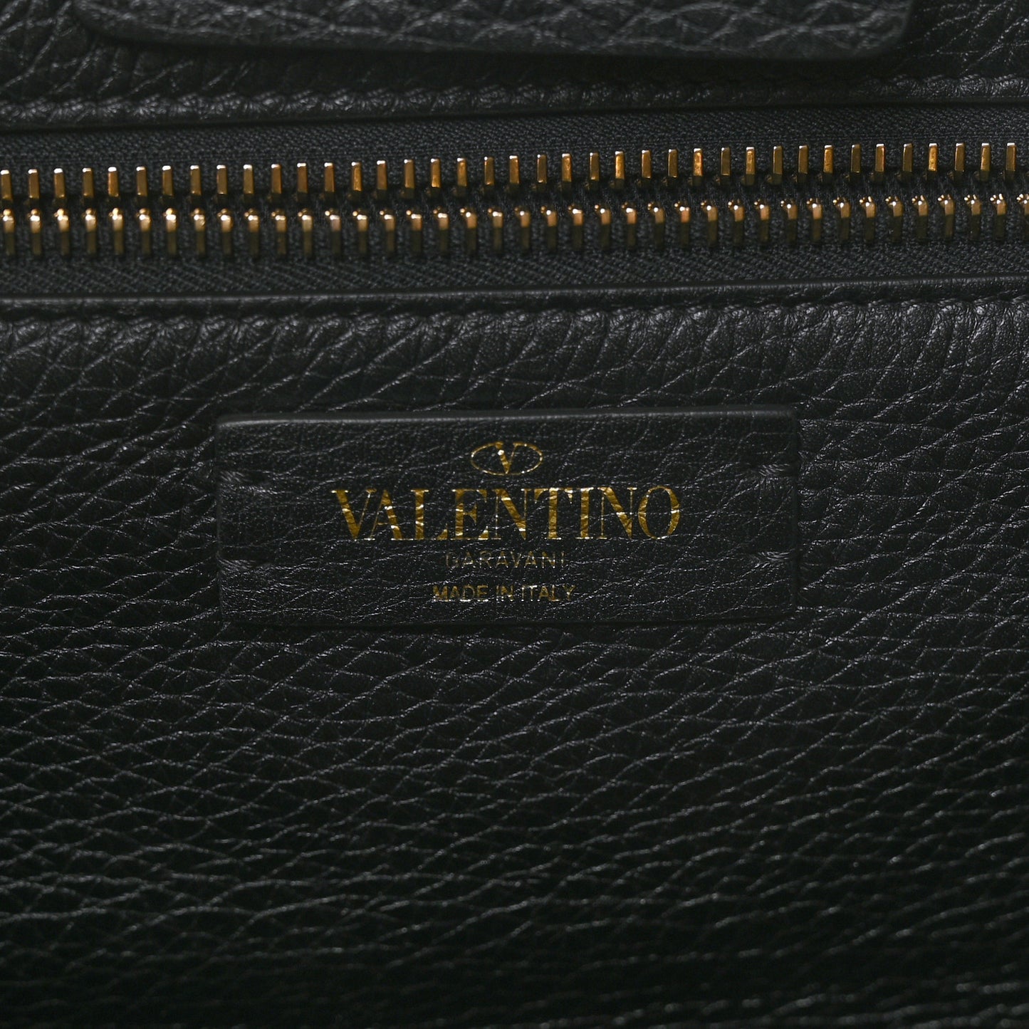 Grained Calfskin Medium Rockstud Tote Black
