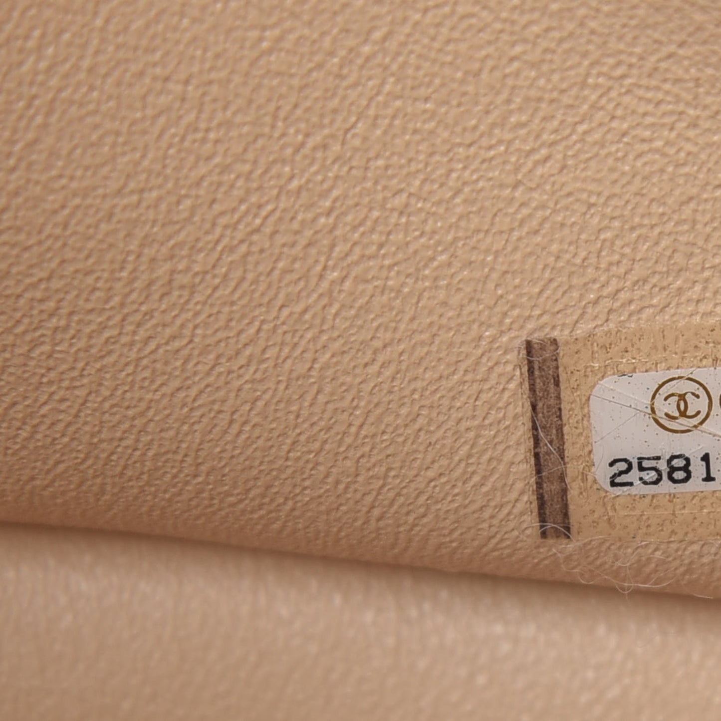 Caviar Quilted Jumbo Double Flap Beige Clair