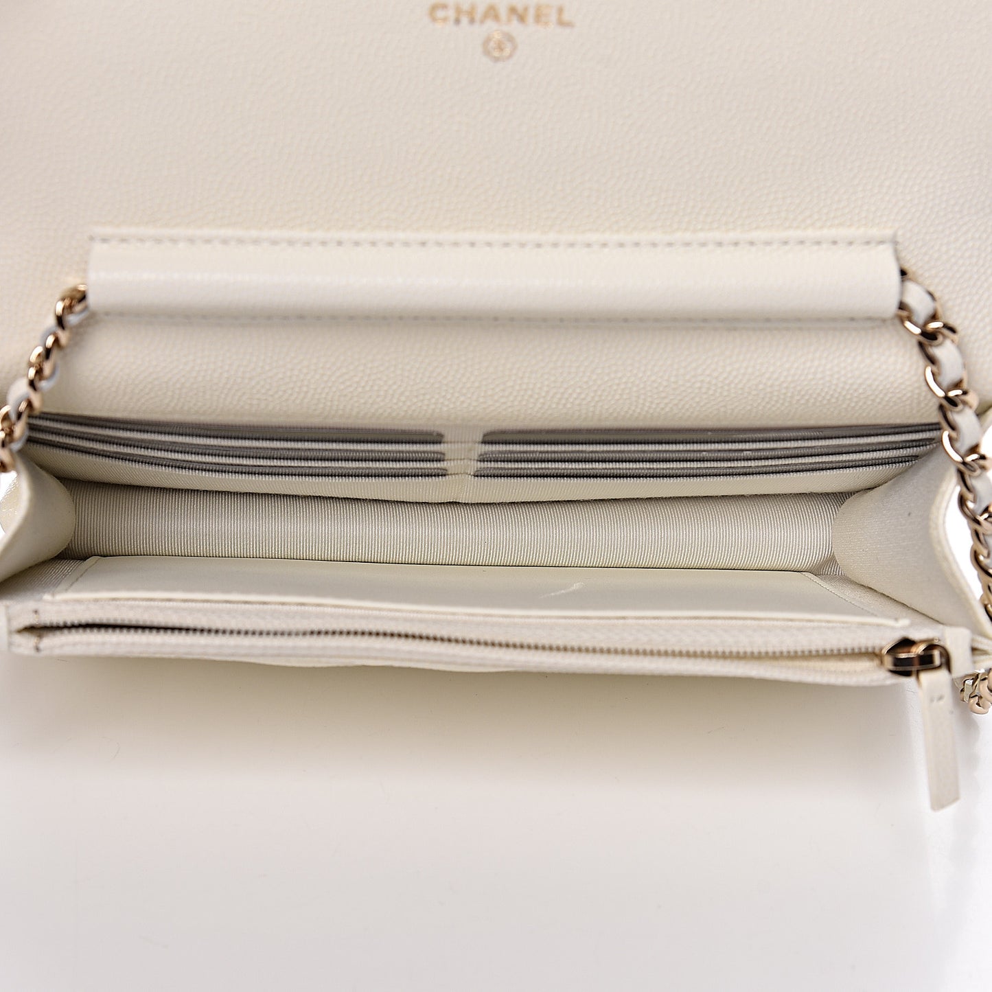 Caviar Quilted Wallet On Chain WOC White