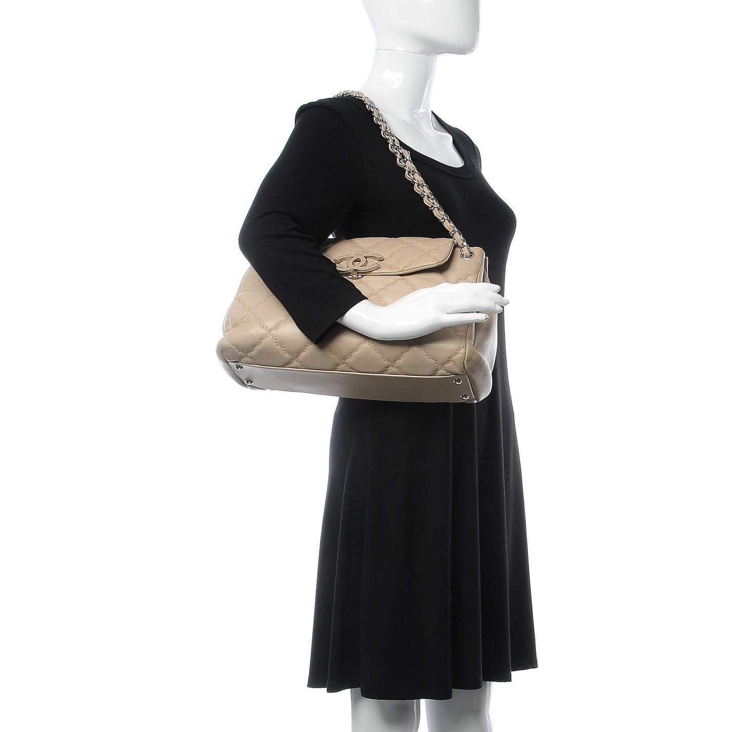 Calfskin Double Stitch Large Hamptons Flap Bag Beige