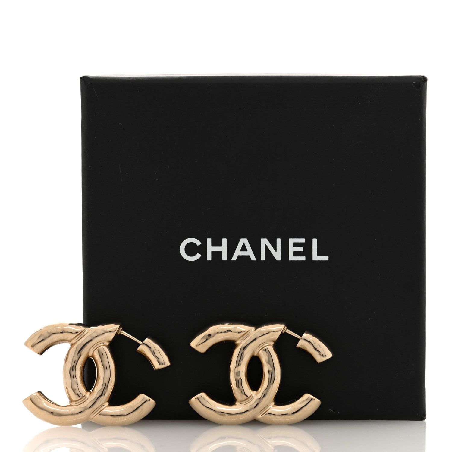 Chanel Metal Large CC Earrings Light Gold 5 of 5